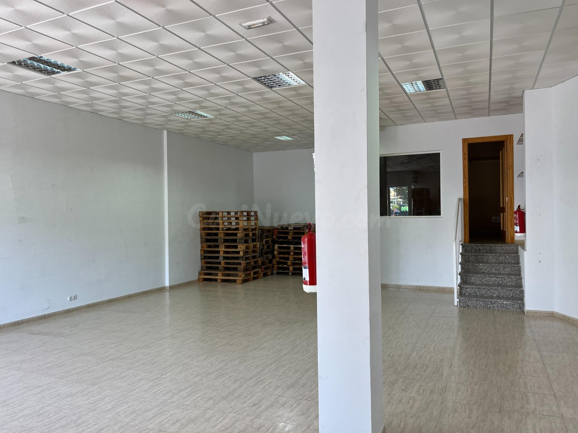 LOCAL COMERCIAL EN EL CENTRO DE LA GANGOSA - foto 4