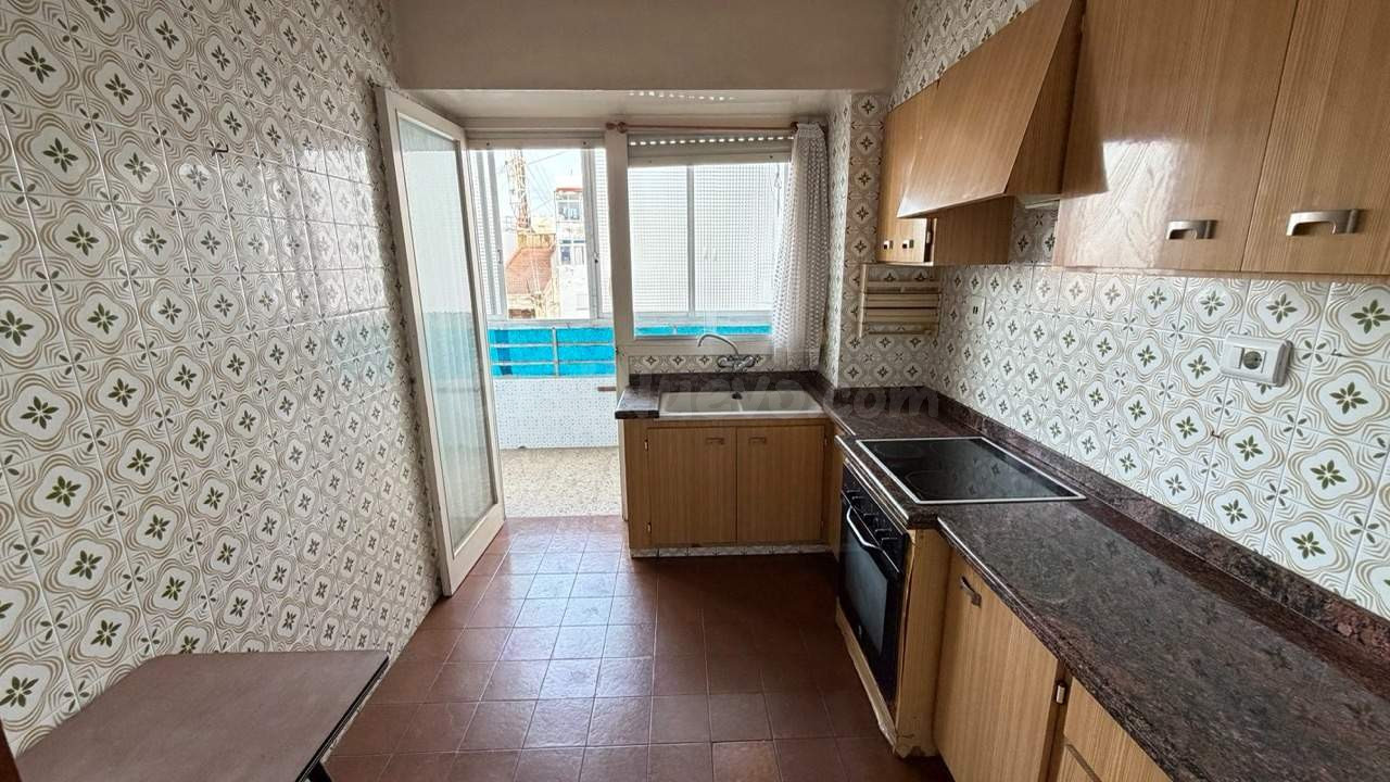 AMPLIO PISO DE 120 m2 EN EL CENTRO DE GANDÍA – 4 habitacione - foto 4