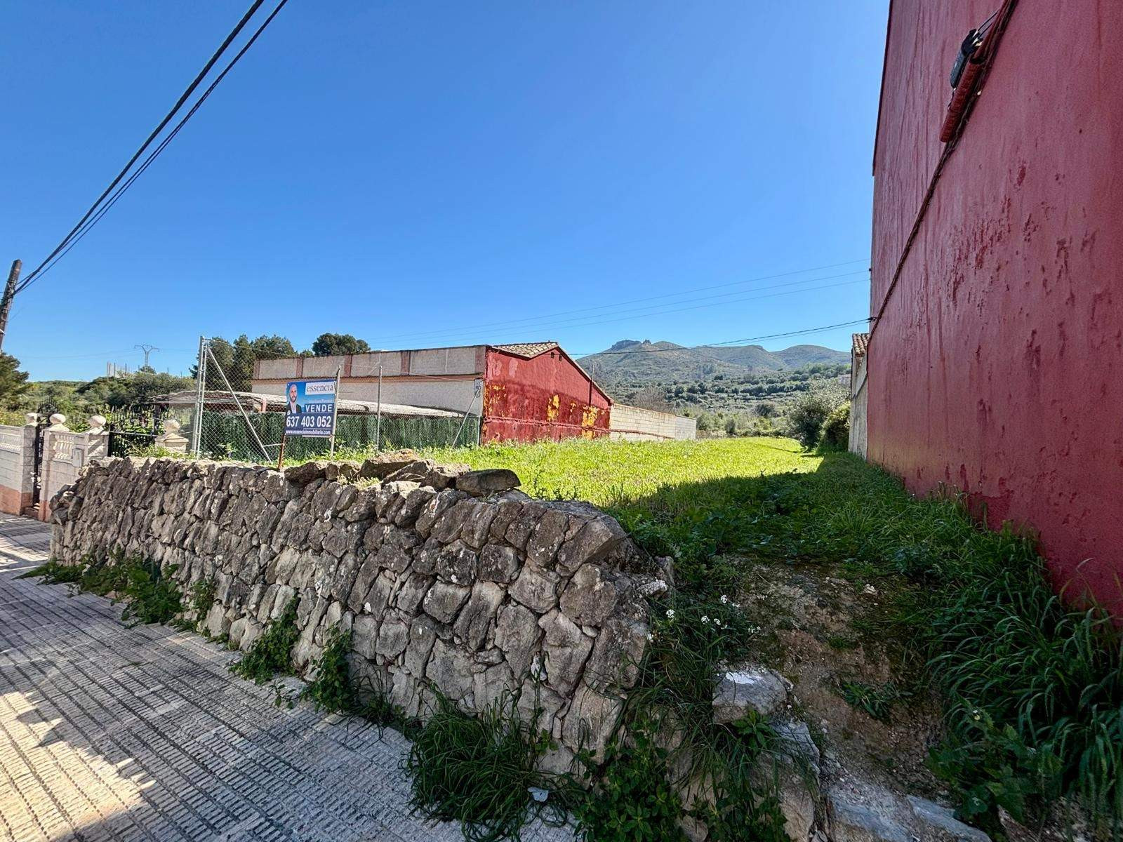 Terreno urbano en la localidad de Terrateig.