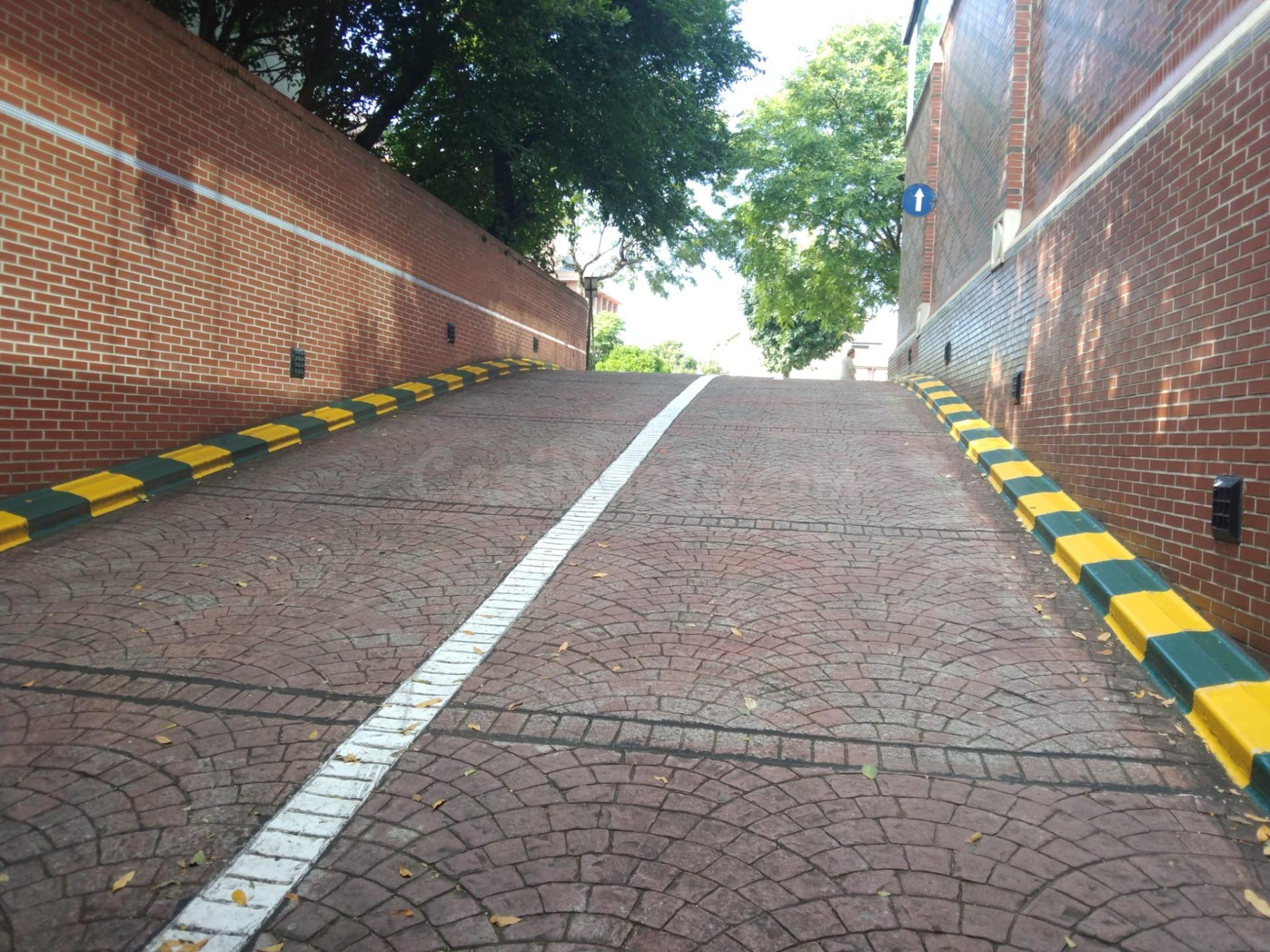 GARAJE CERRADO VENTA SALESIANOS