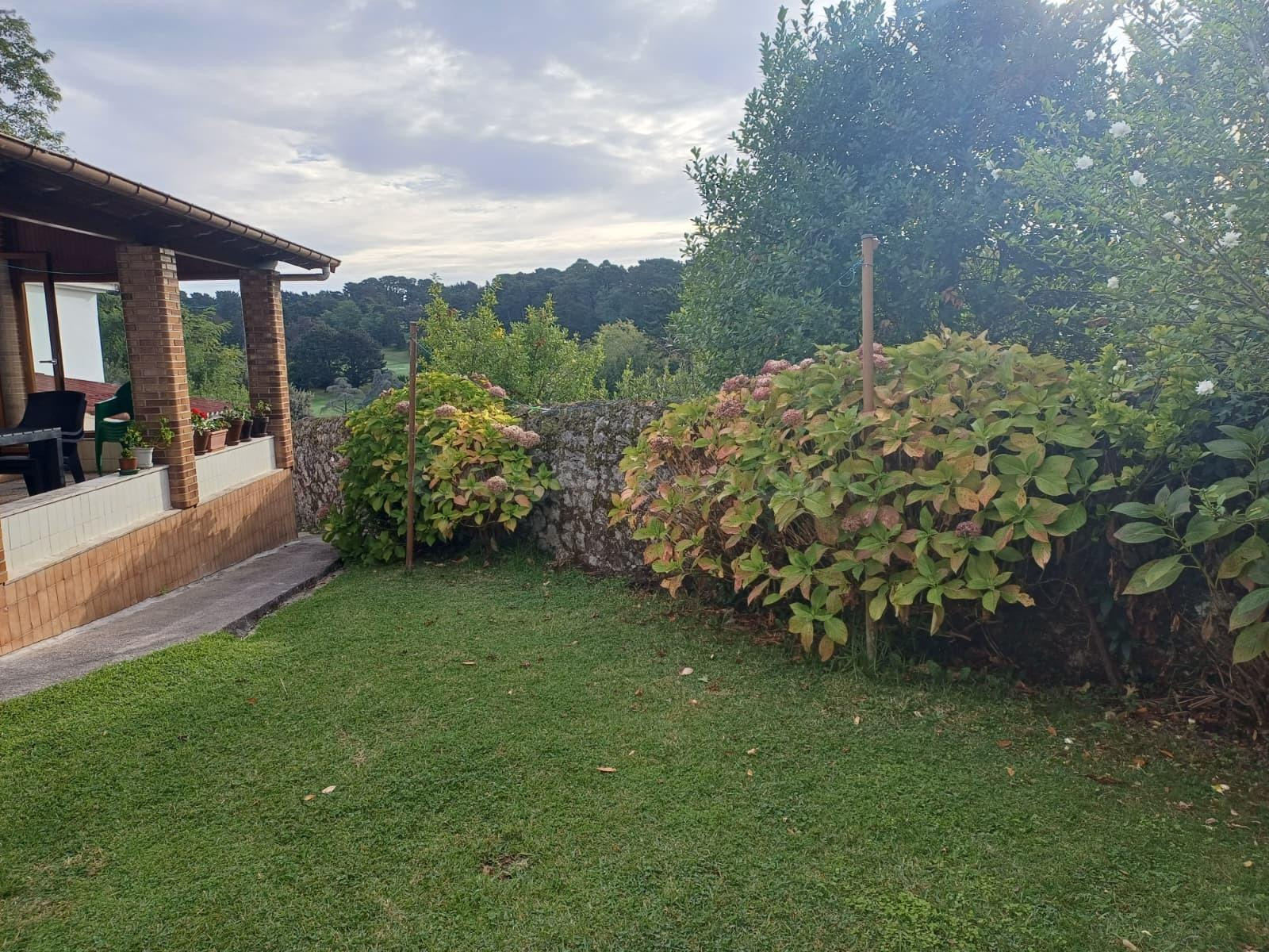 ALQUILO CASA EN PEDREÑA CON JARDÍN Y TERRAZA - foto 4