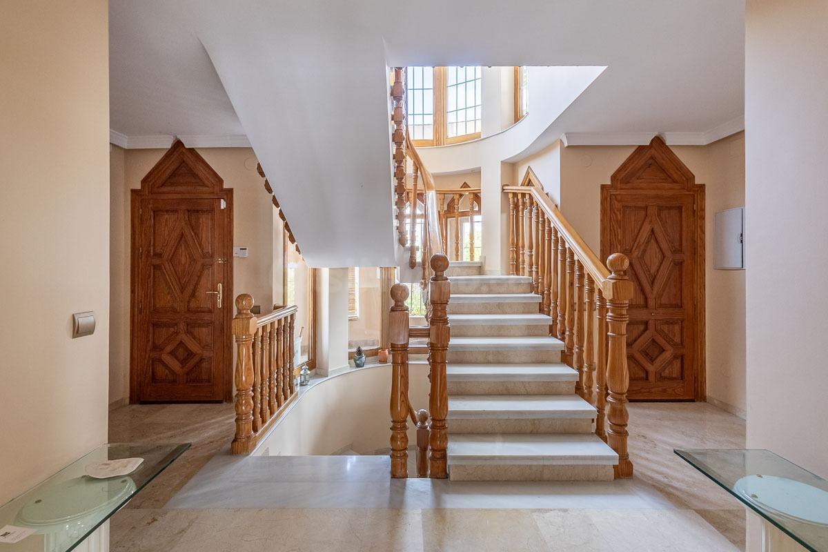 Espectacular casa independiente con piscina y grandes vistas - foto 5