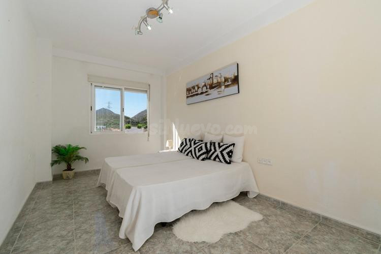 PISO EN VENTA, EN ALUMBRES - foto 3