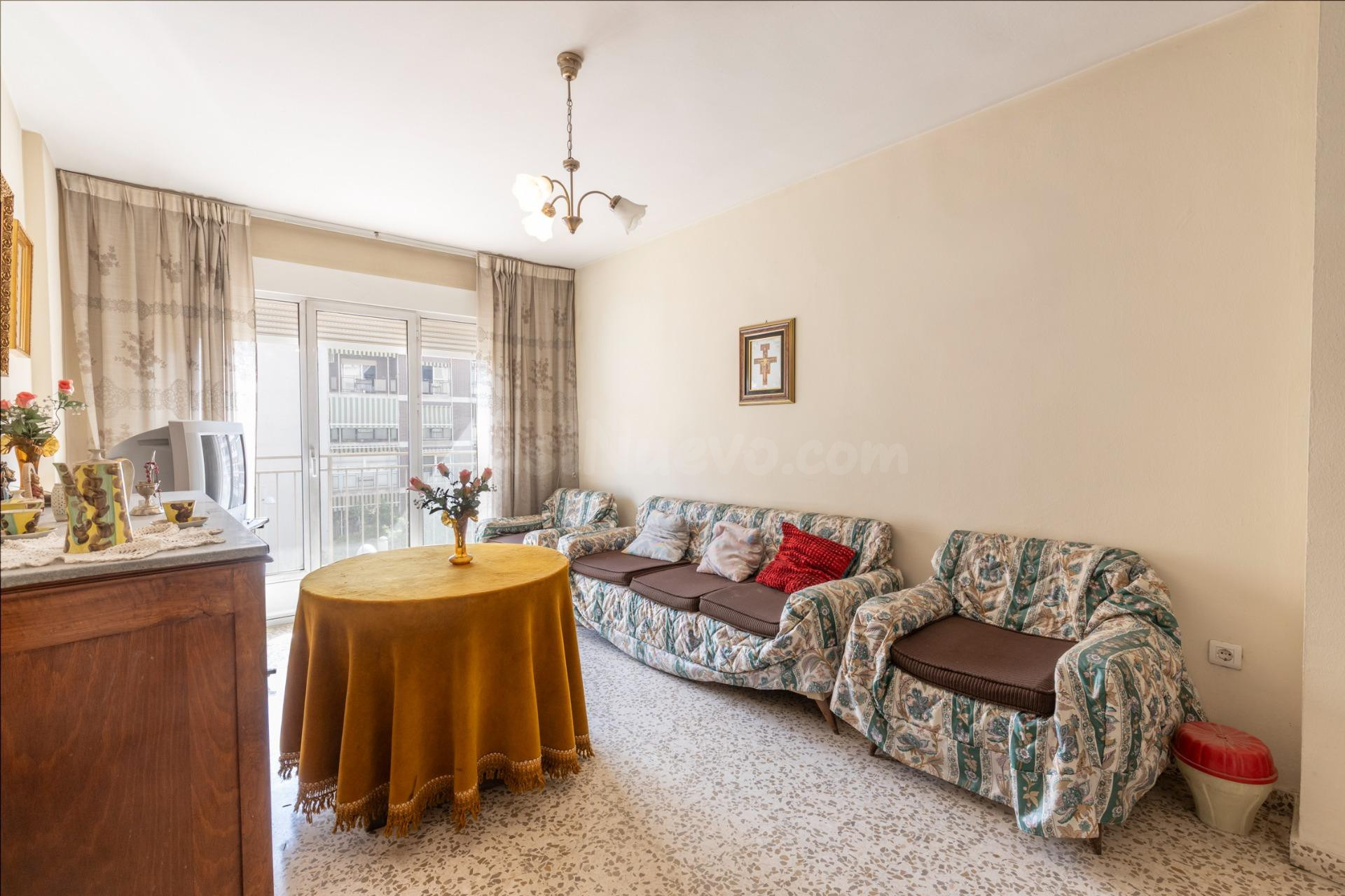 Piso con terraza y gran potencial junto a Camino de Ronda - foto 3