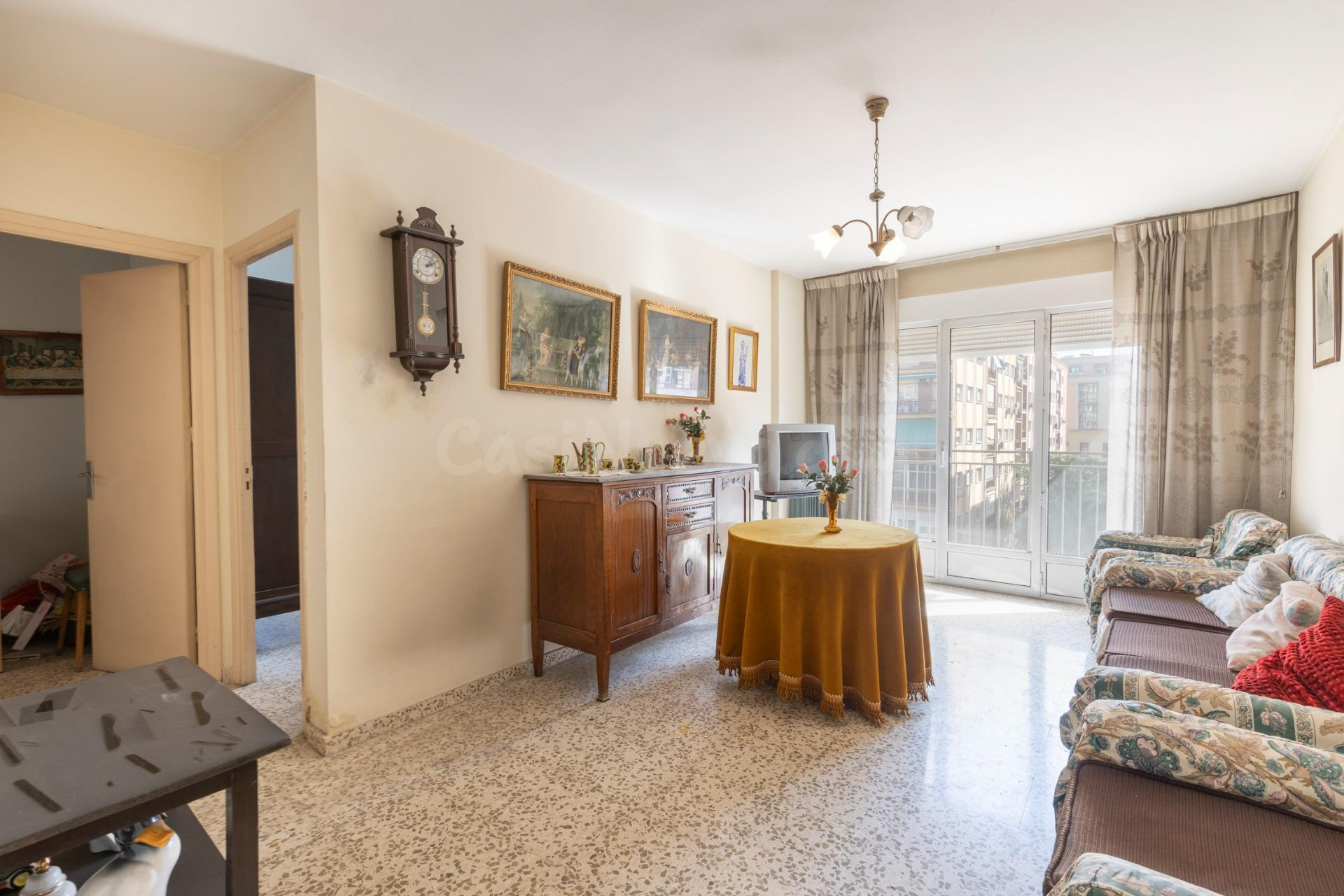 Piso con terraza y gran potencial junto a Camino de Ronda - foto 4