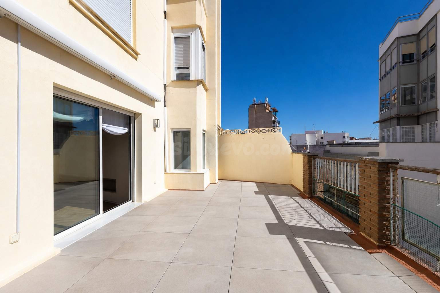 PISO DE LUJO Y DISEÑO CON TERRAZA ESPECTACULAR Y TRASTERO EN - foto 4