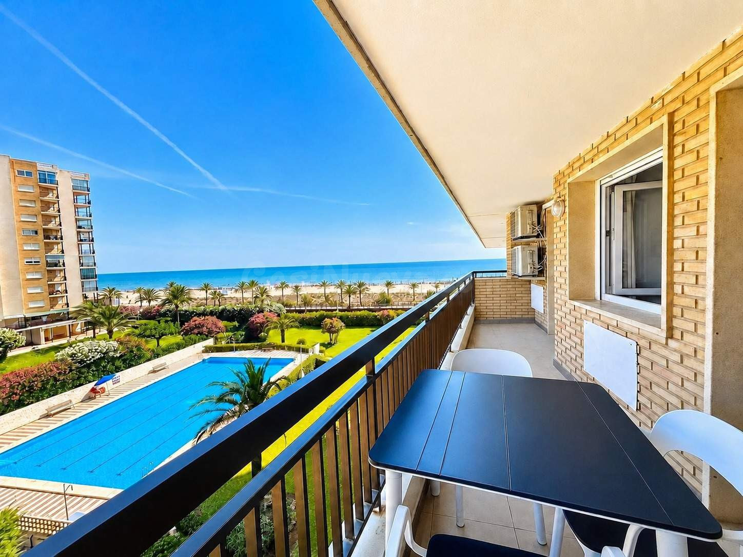 APARTAMENTO EN 1ERA. LINEA DE PLAYA DE GANDÍA – VISTAS ESPEC