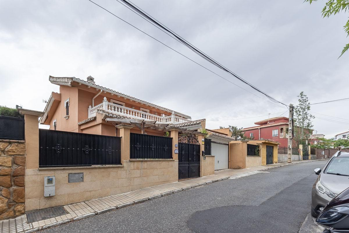 Espectacular Casa de Lujo en Urbanización Los Cerezos