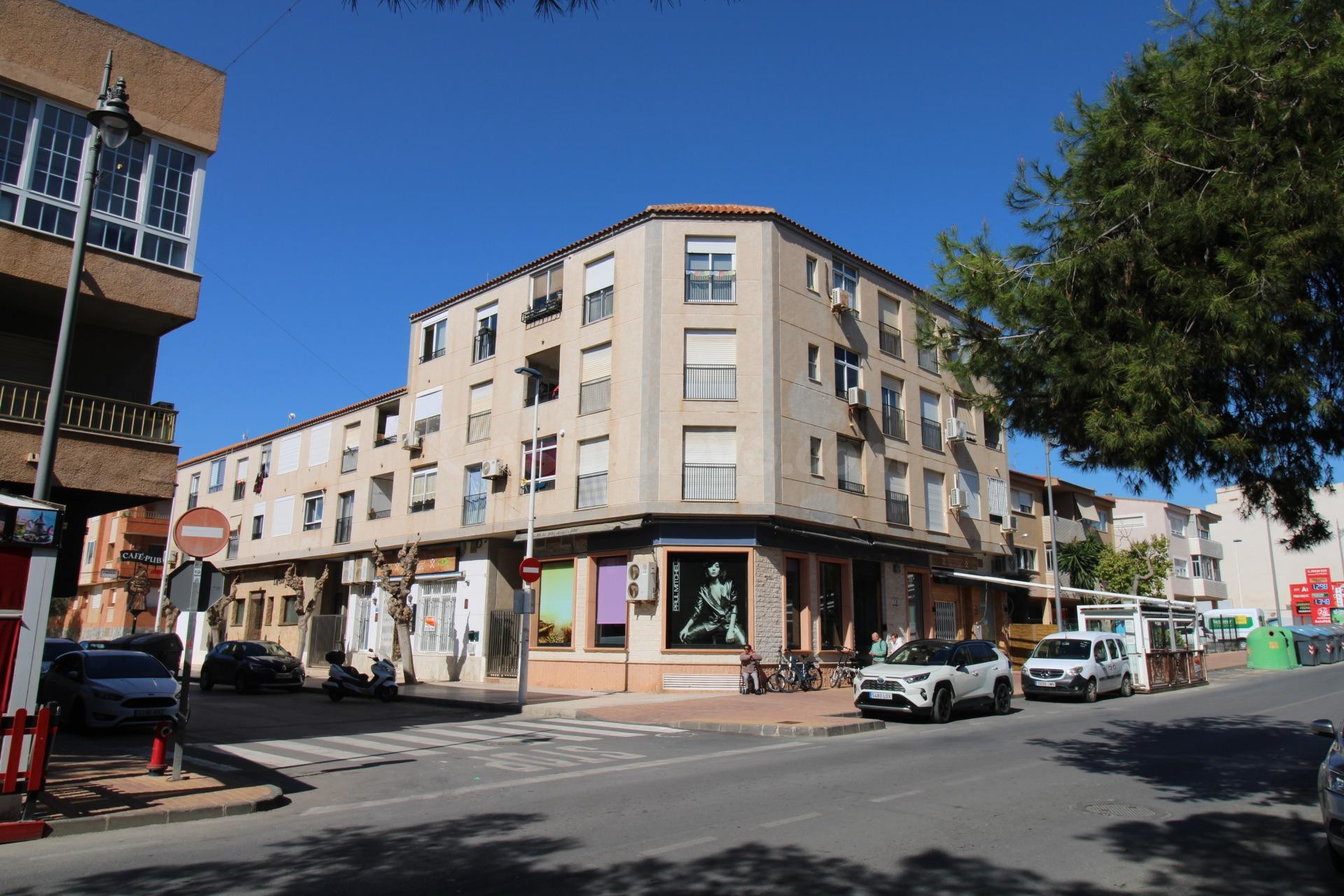 Amplio local comercial - foto 2