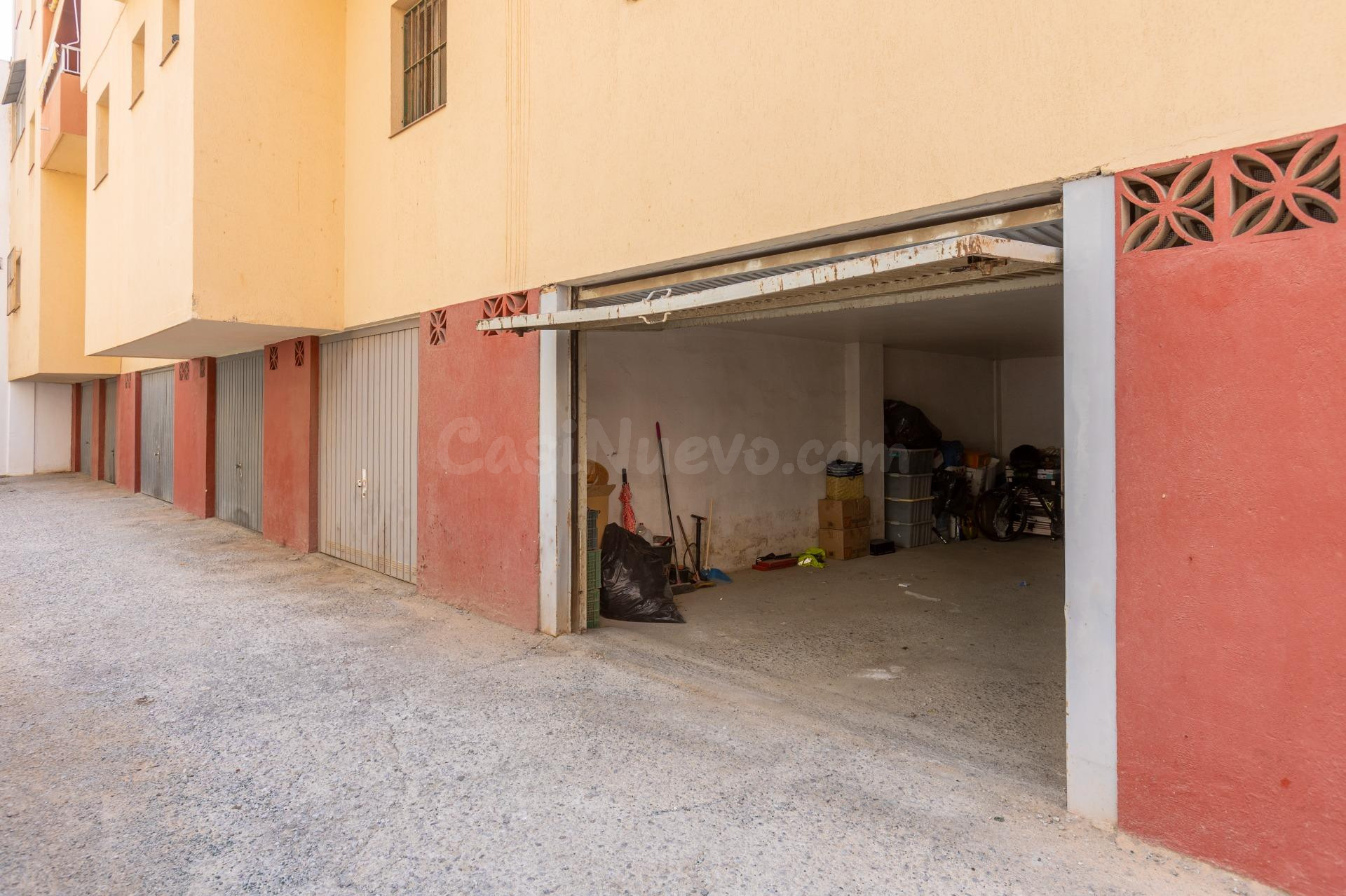 garaje en el centro de Almuñécar - foto 2