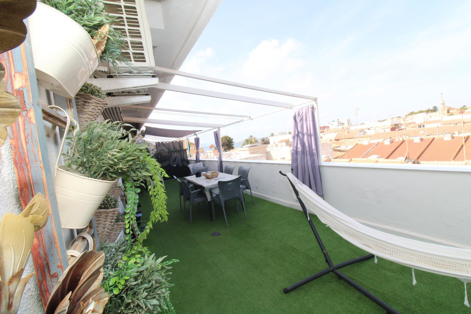 Ático reformado con terraza de 50 m2