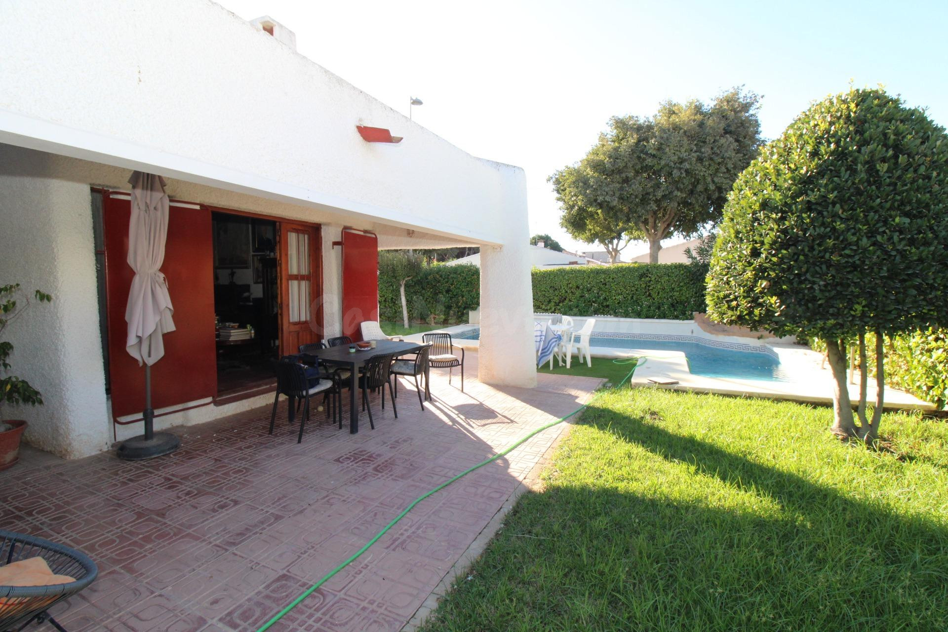 Chalet con parcela de 700 metros - foto 4