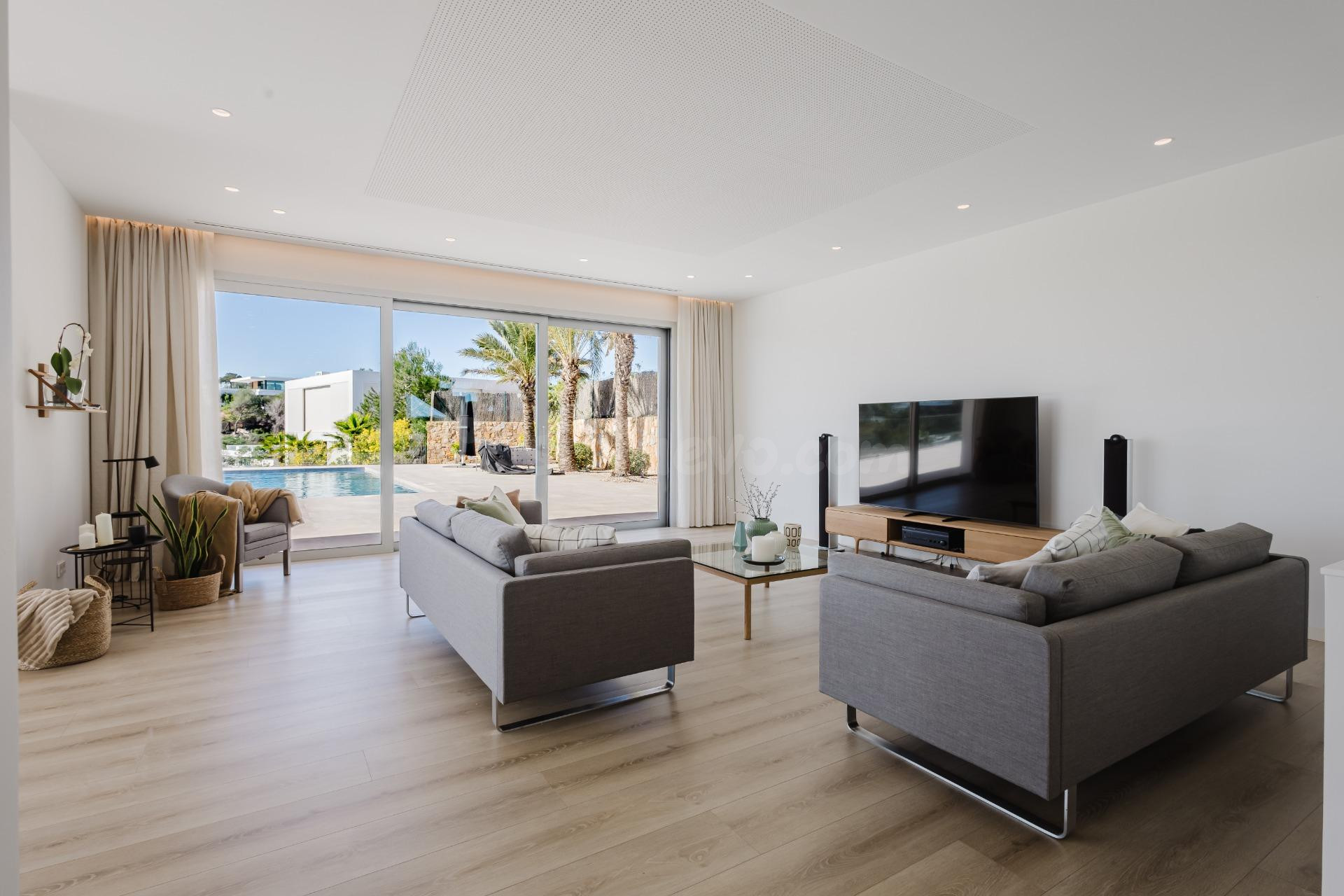 VILLA DE LUJO CON PISCINA PRIVADA EN LAS COLINAS GOLF