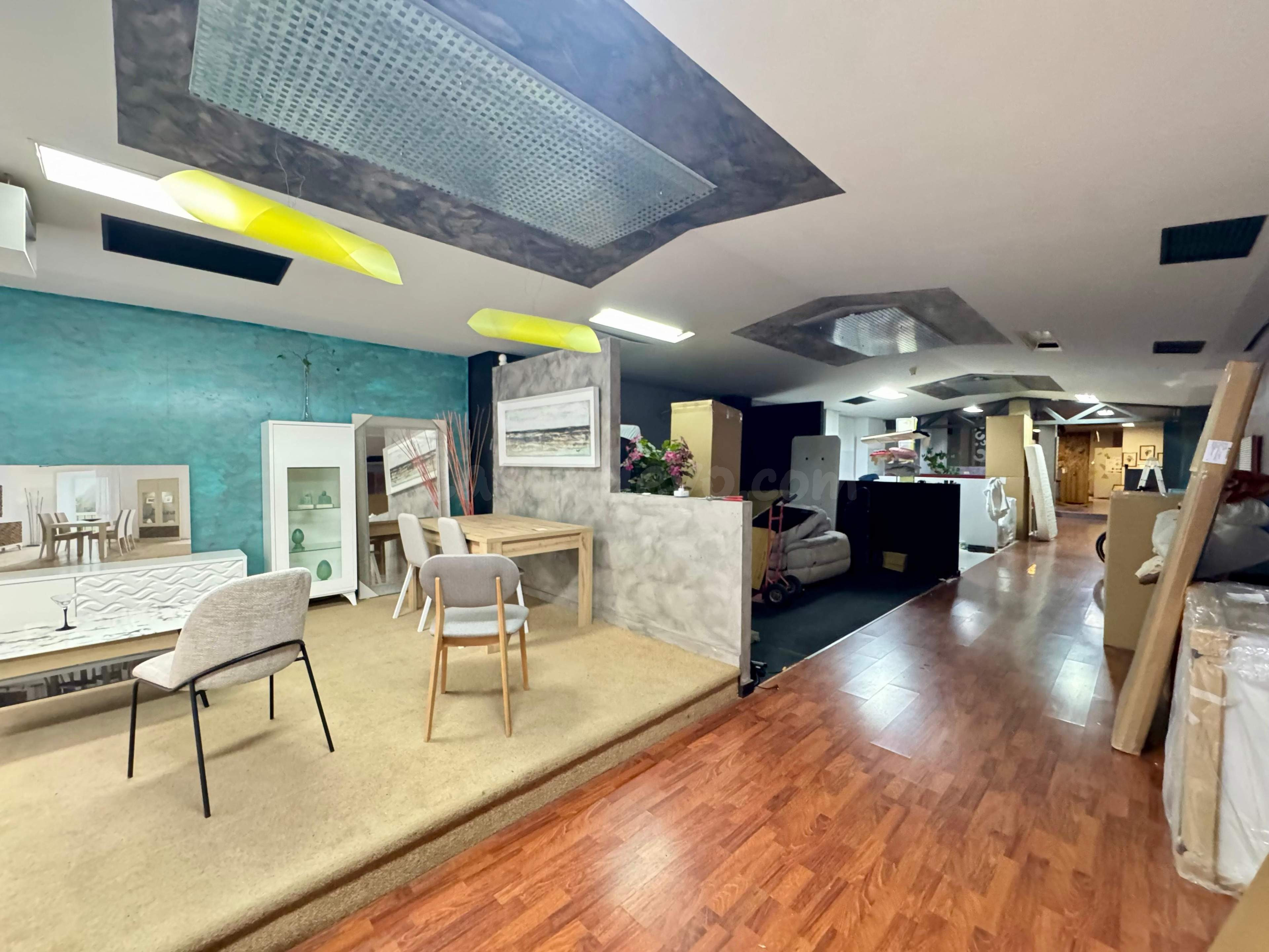 Local comercial en alquiler, céntrico, a un paso del Paseo G