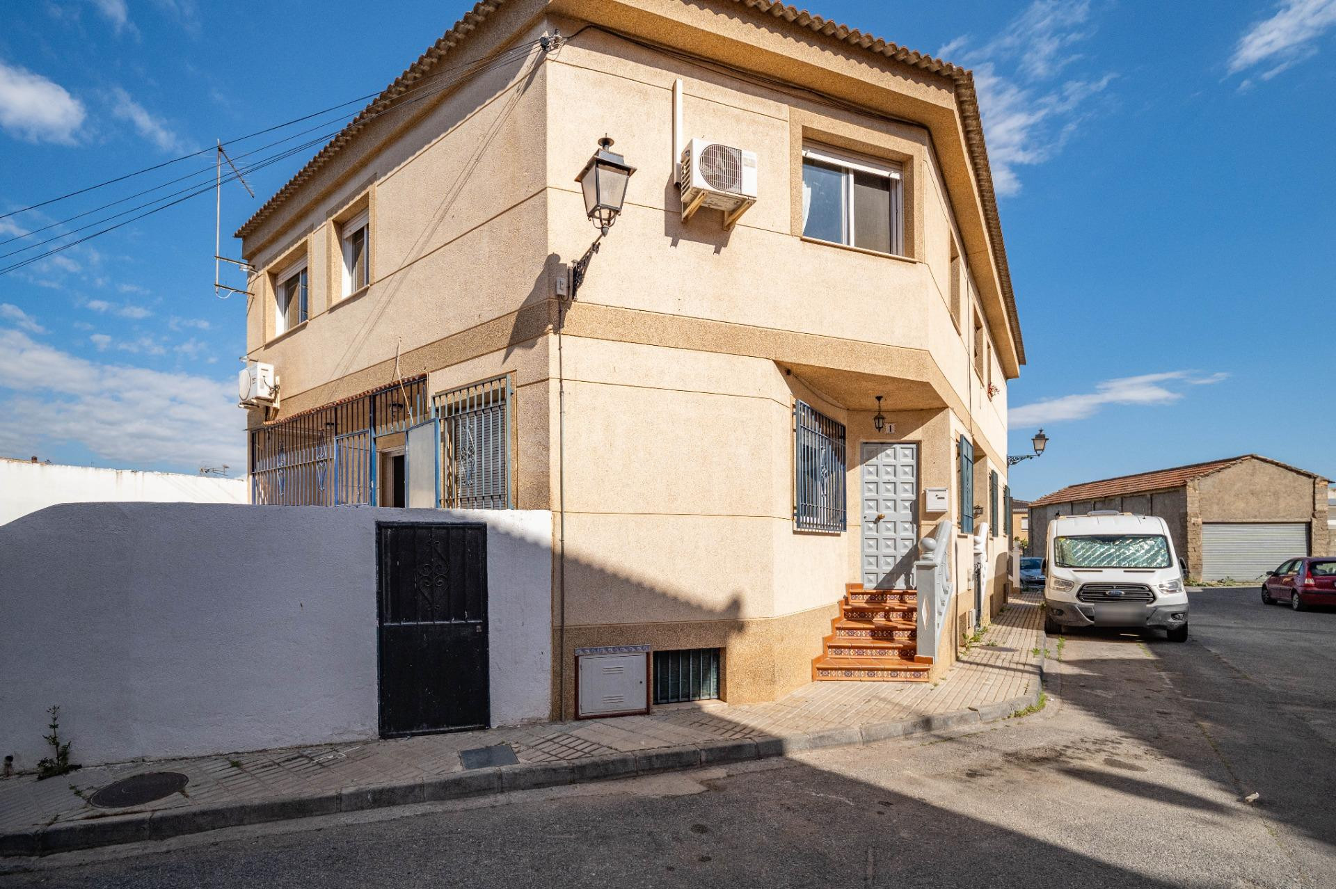 Amplia Casa en Gabia Chica - foto 4