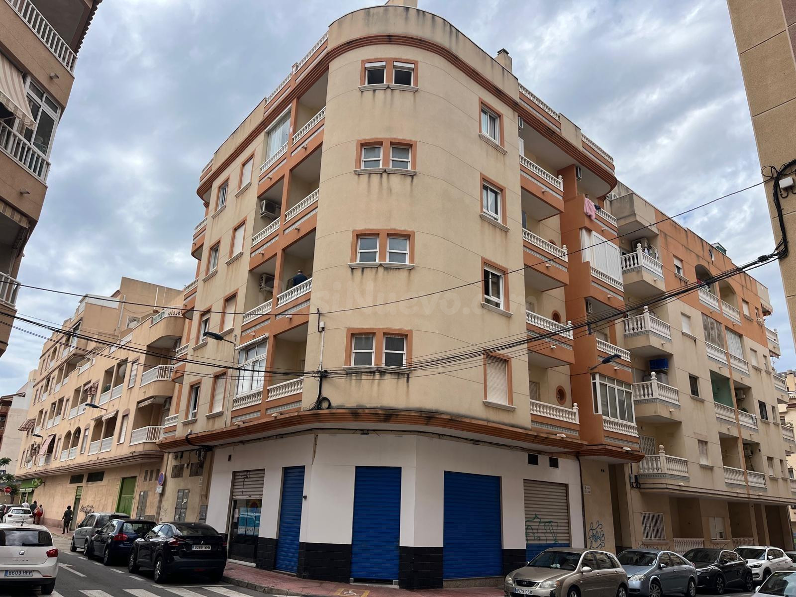 Precioso apartamento de 2 dormitorios en perfecto estado, terraza acristalada. - foto 3