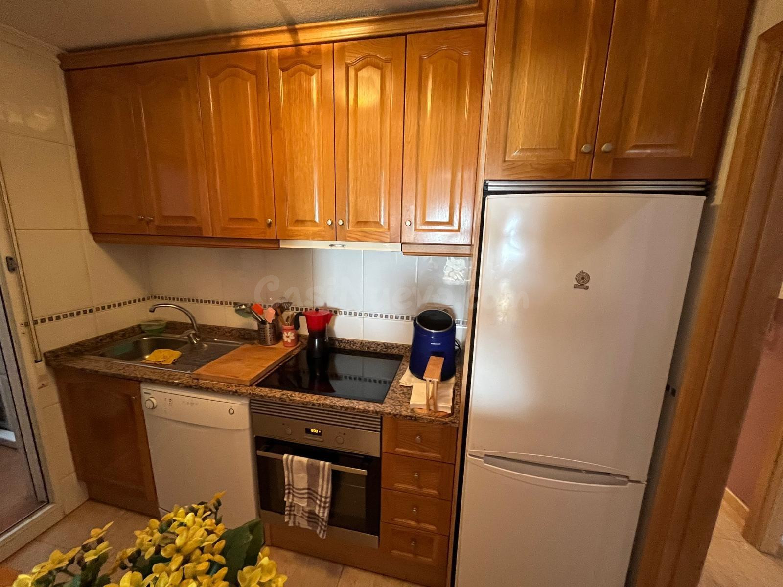 Precioso apartamento de 2 dormitorios en perfecto estado, terraza acristalada. - foto 4