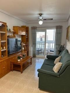 Piso de 2 habitaciones en el centro con garaje y trastero - foto 2