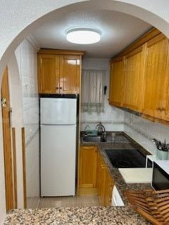 Piso de 2 habitaciones en el centro con garaje y trastero - foto 4