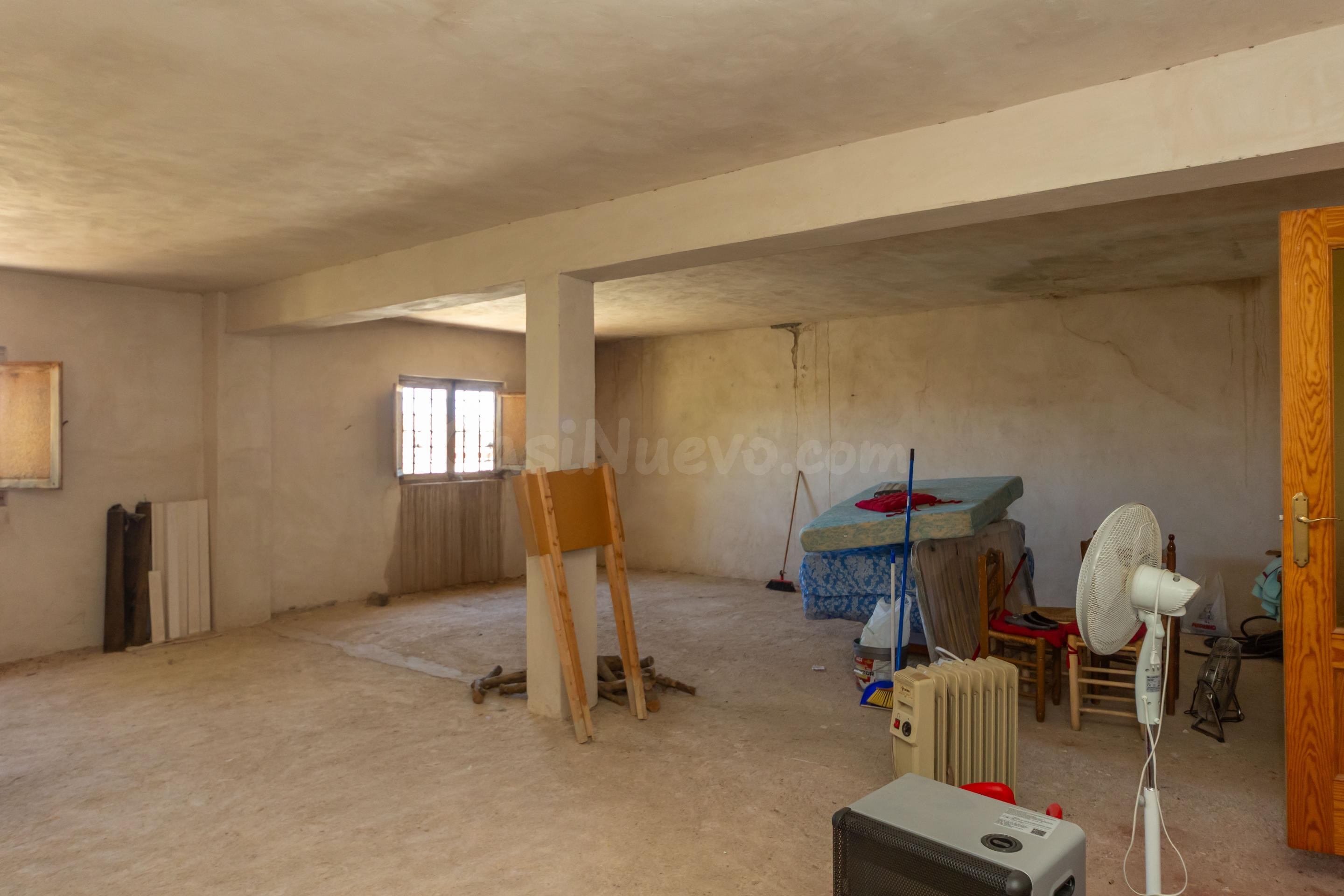 Casa con terreno en la parte alta de Benamaurel llena de pos - foto 5