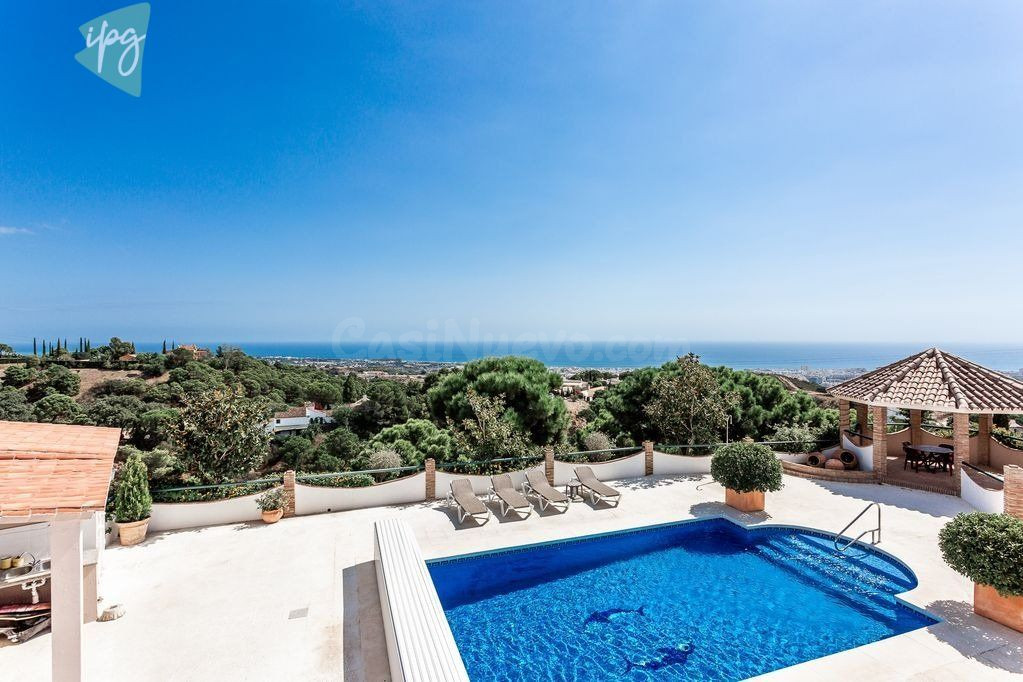 Fantástica Villa en Estepona con vistas al Mar