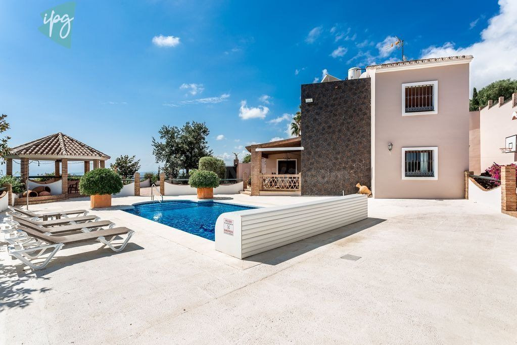 Fantástica Villa en Estepona con vistas al Mar - foto 3