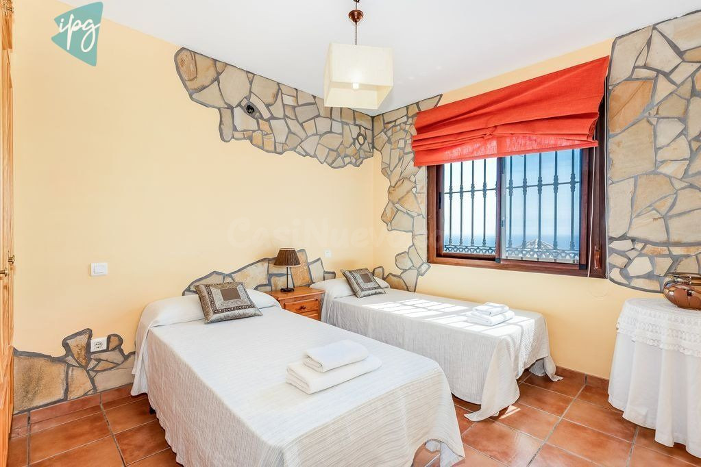 Fantástica Villa en Estepona con vistas al Mar - foto 5