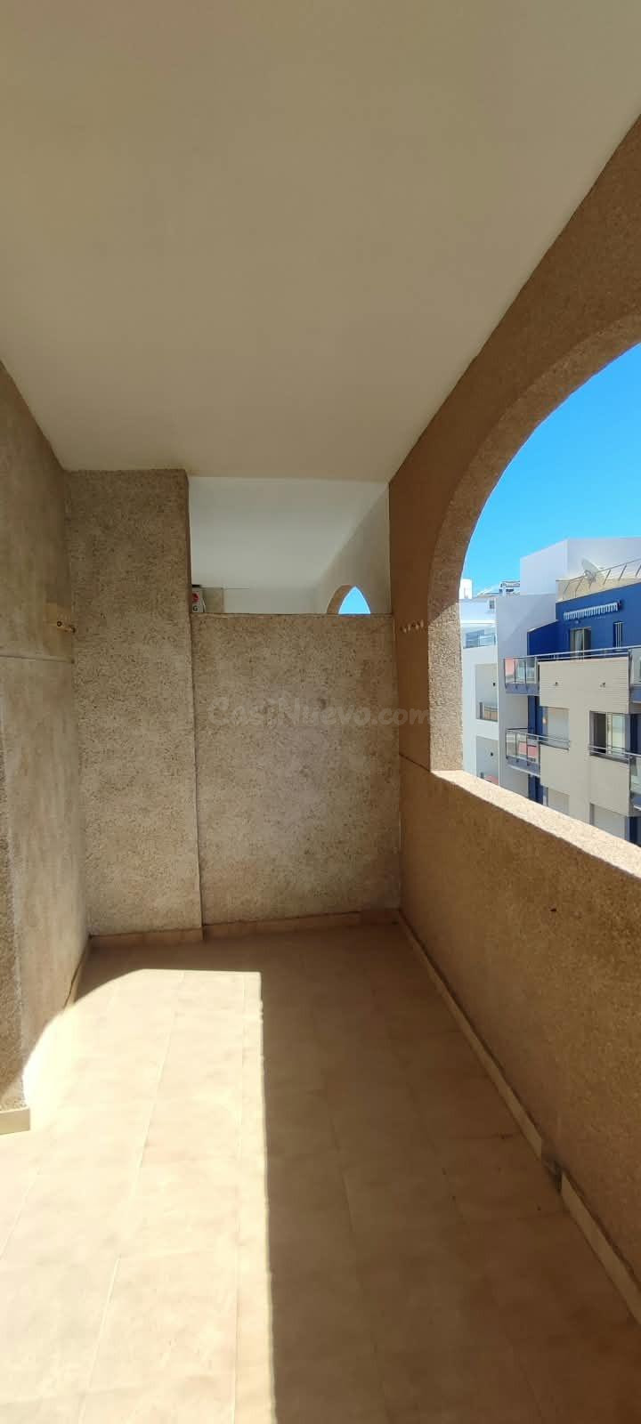AMPLIO Y ACOGEDOR PISO DE 3 DORMITORIOS, A UN PASO DE LA PLAYA - foto 4