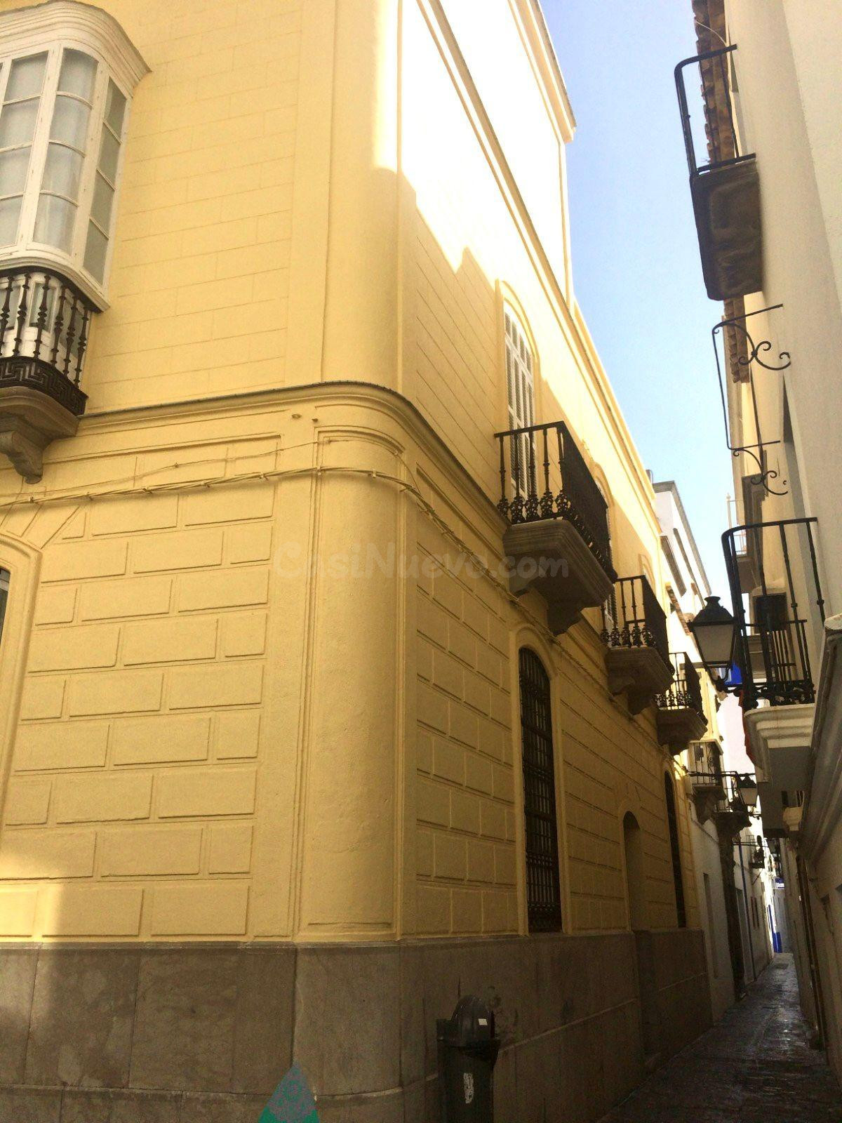 Casa Palacio en pleno centro de Tarifa - foto 3