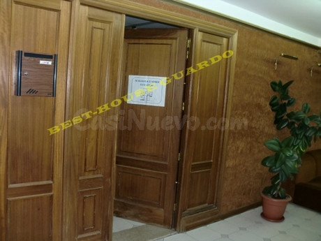 Local comercial 113m² en alquiler - Casco Urbano - foto 2