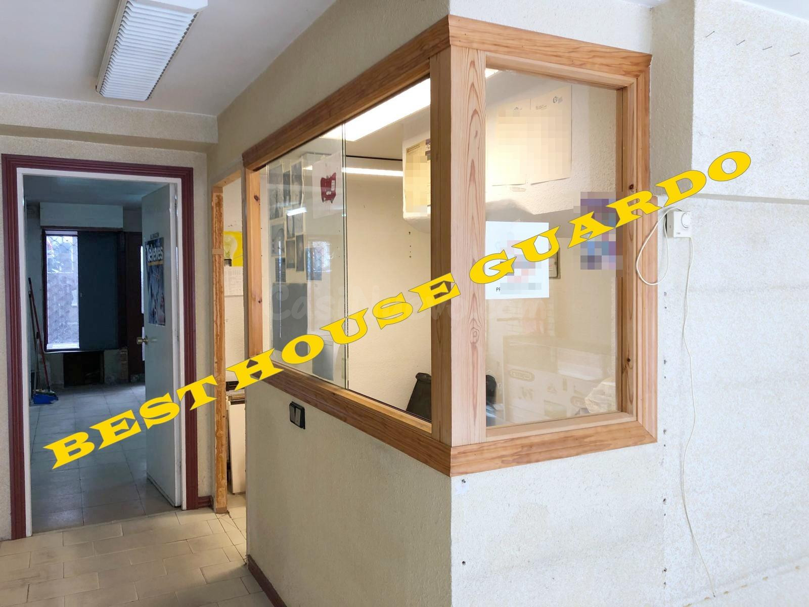 Local comercial 105m² en venta - Casco Urbano - foto 2