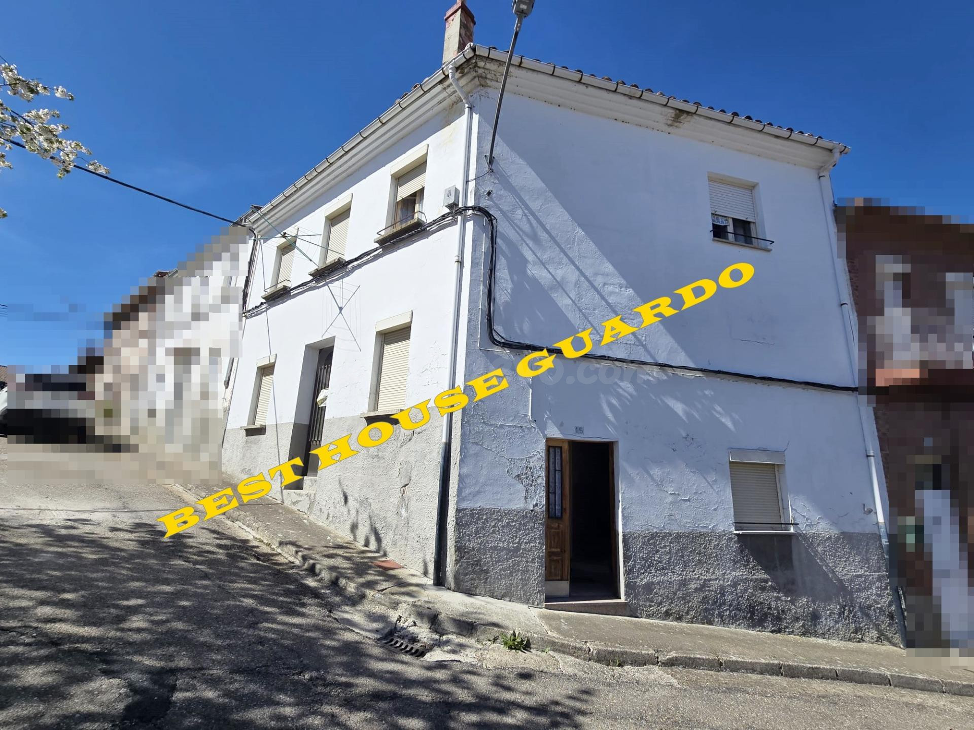 CASA EN GUARDO