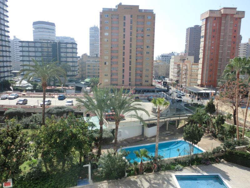 VACACIONAL !!!! con parking y piscina - foto 2