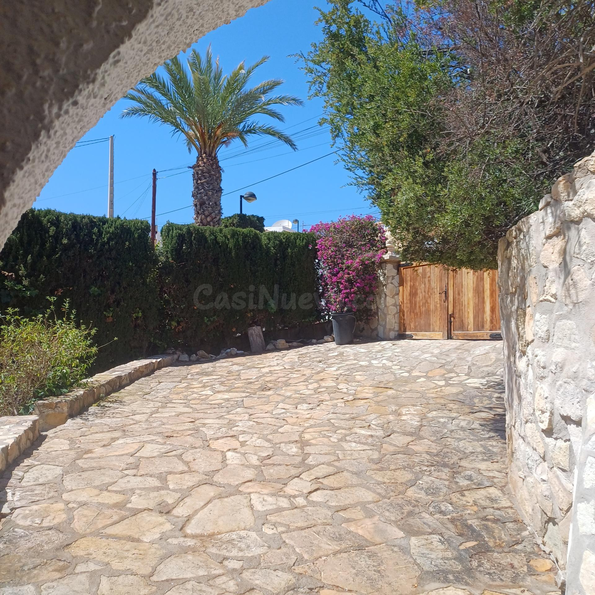 Chalet en El Campello zona Coveta Fuma, 214 m2. de superfici - foto 2