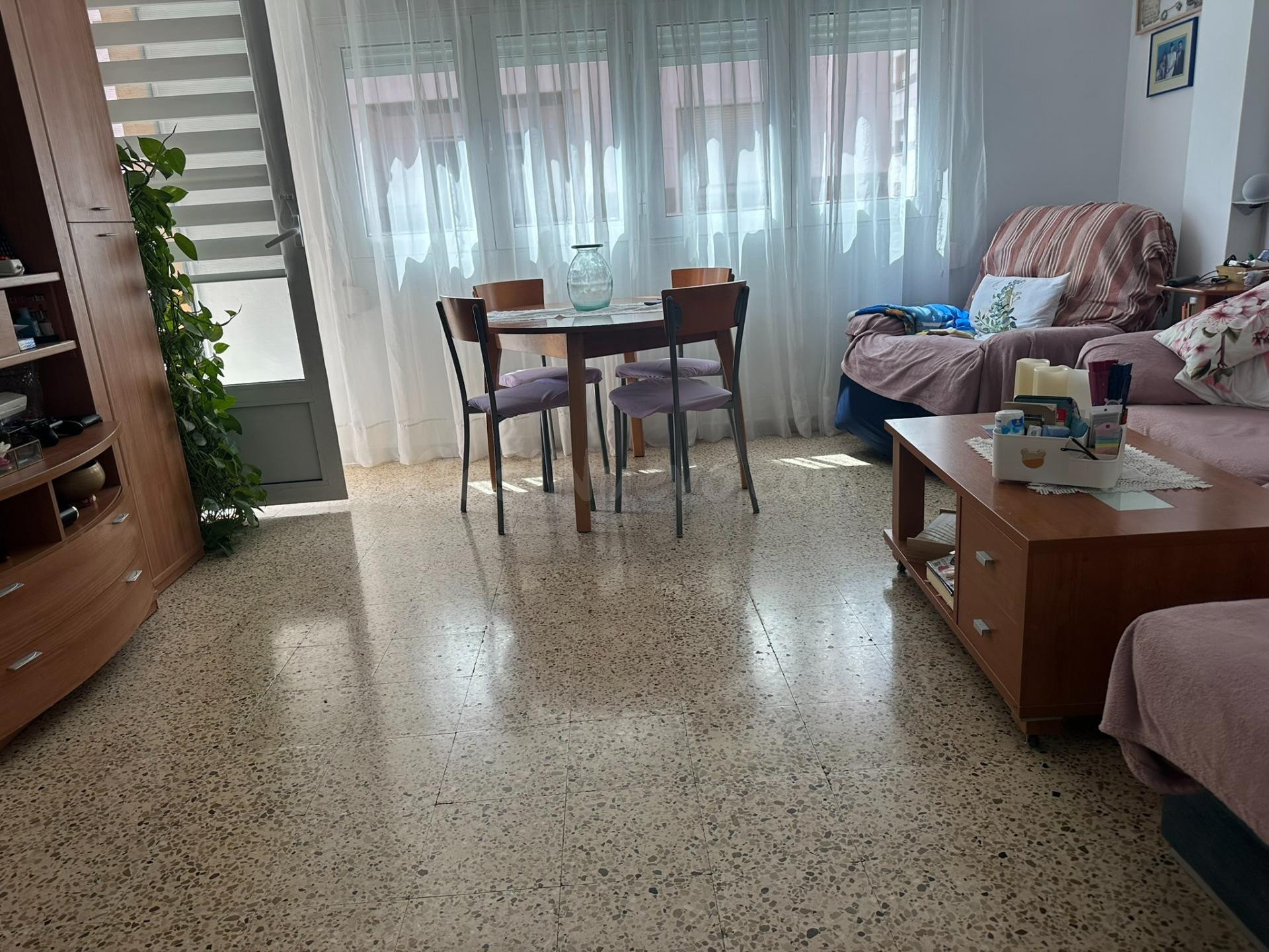 Piso grande y luminoso - foto 2
