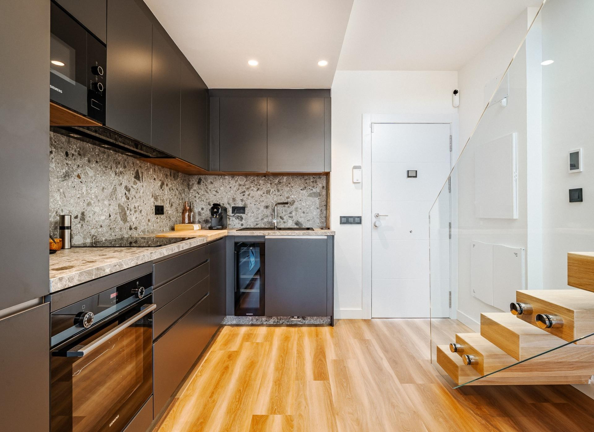 Ático dúplex único con gran solárium privado de 90 m2 y vist - foto 5