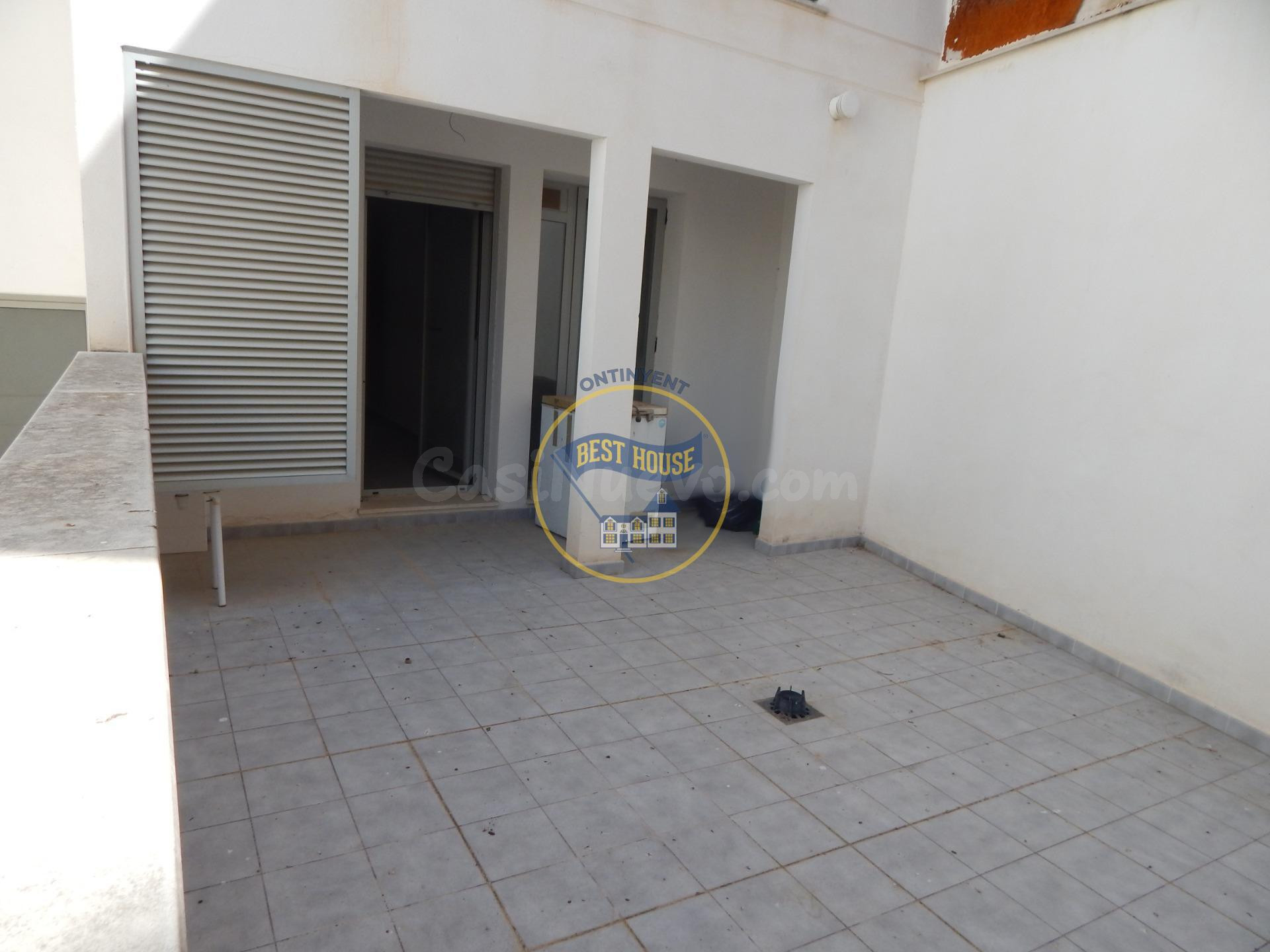 PISO CON PATIO EN ALBAIDA. - foto 2