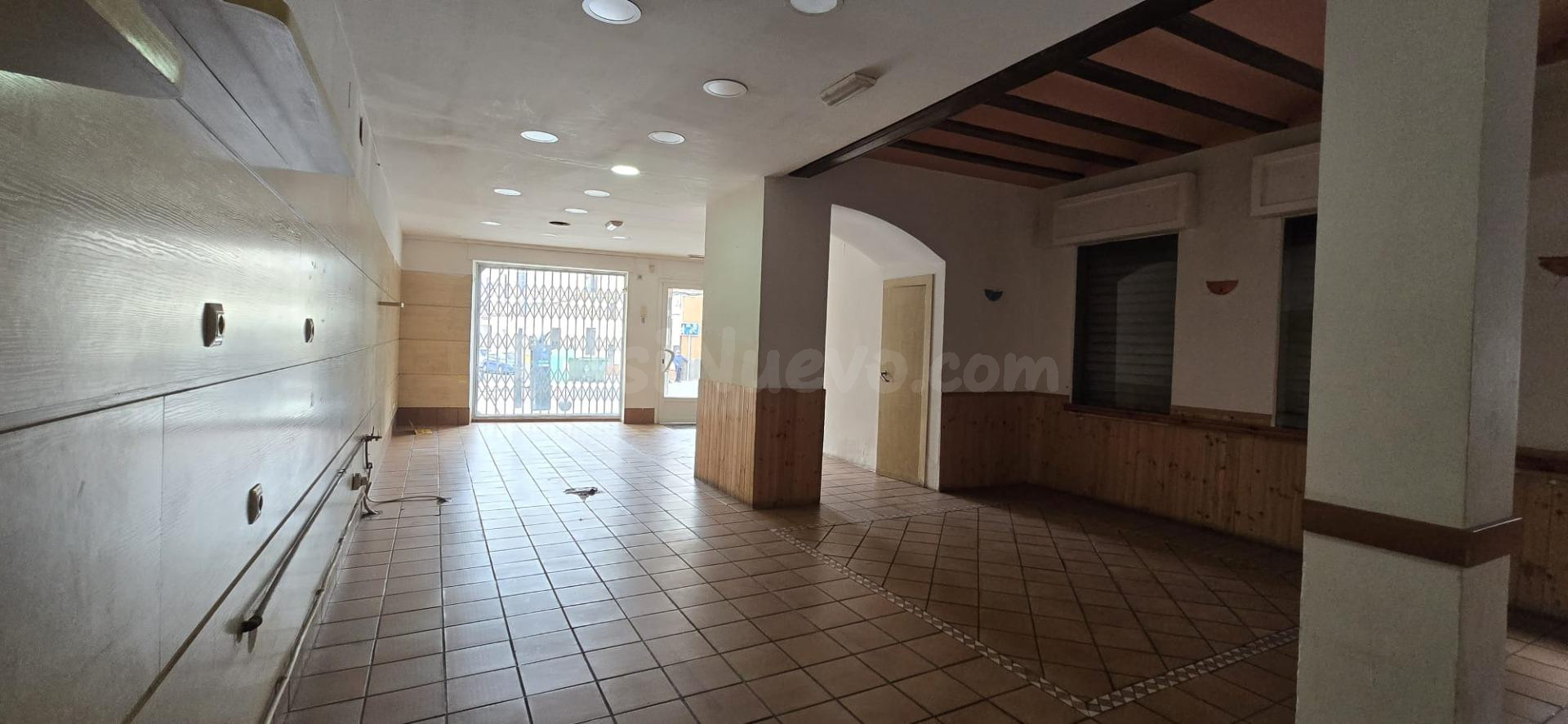 Local comercial en alquiler en centro de Lliria - foto 2