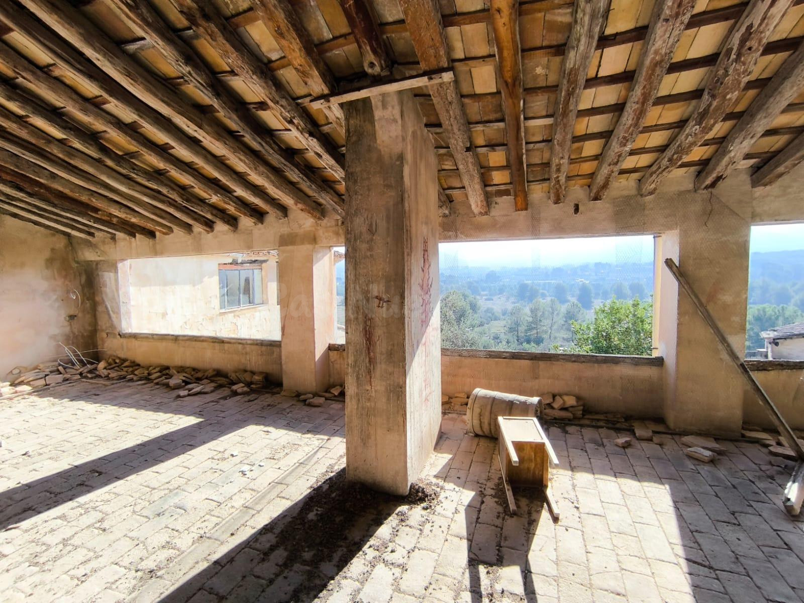 OPORTUNIDAD!! ESPECTACULAR FINCA RÚSTICA PARA REFORMAR CON 1 - foto 2