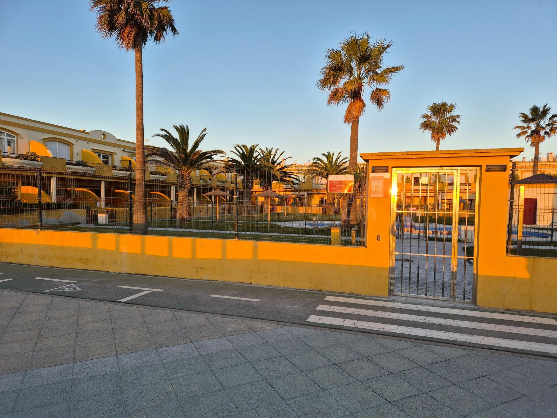Apartamento primera línea de playa - foto 3