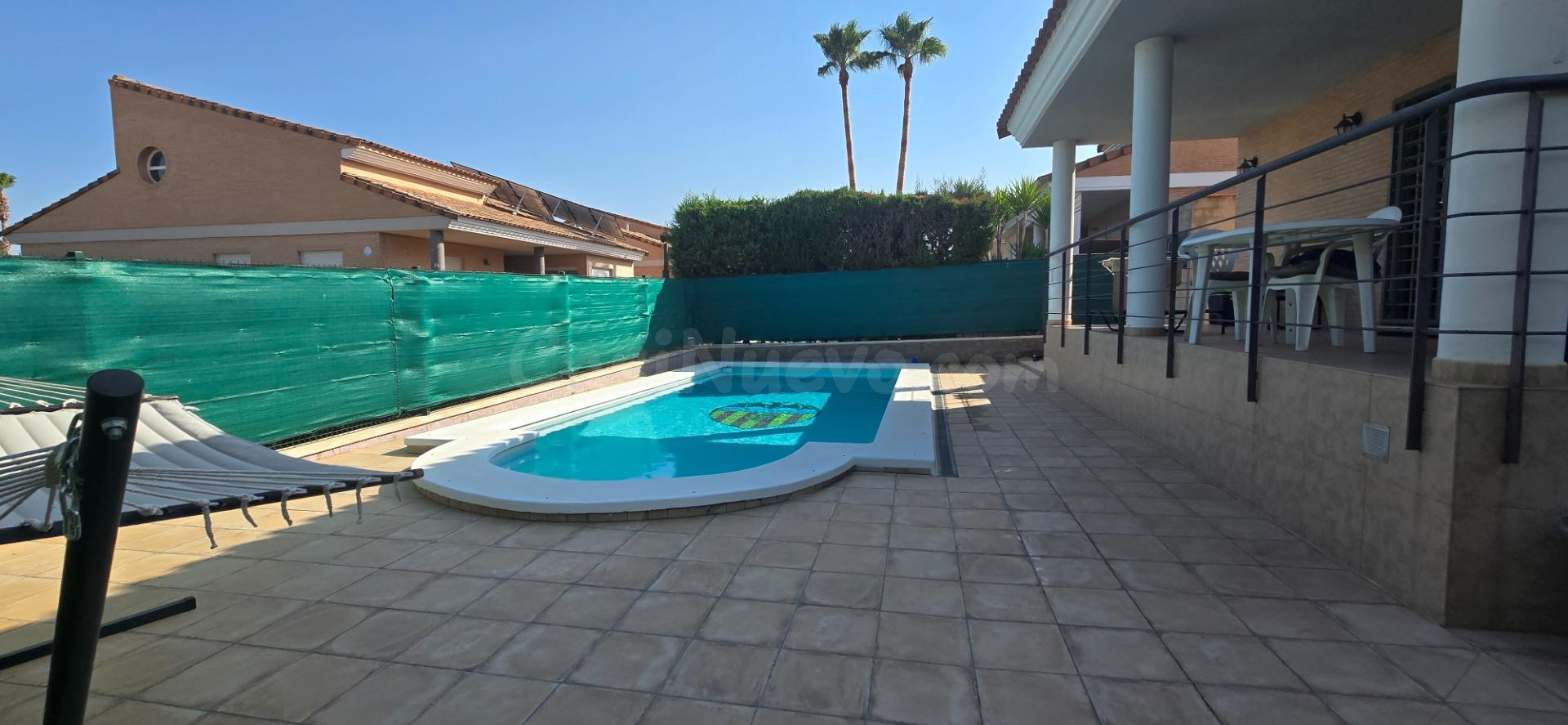 Exclusivo Chalet en Lliria con Piscina y Amplias Terrazas - foto 2