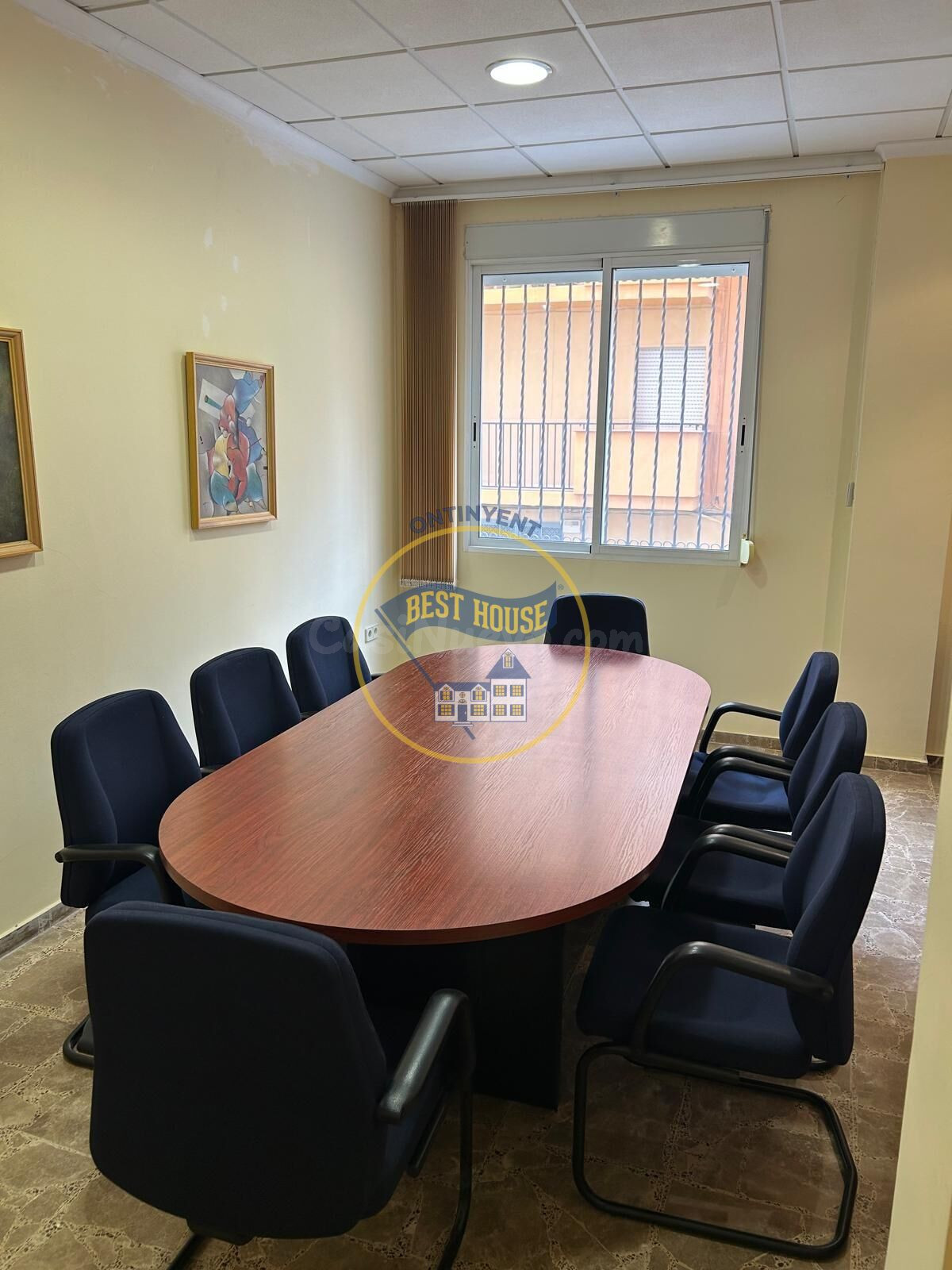 OPORTUNIDAD LOCAL ENTRESUELO EN VENTA EN OLLERIA CON ESTUDIO