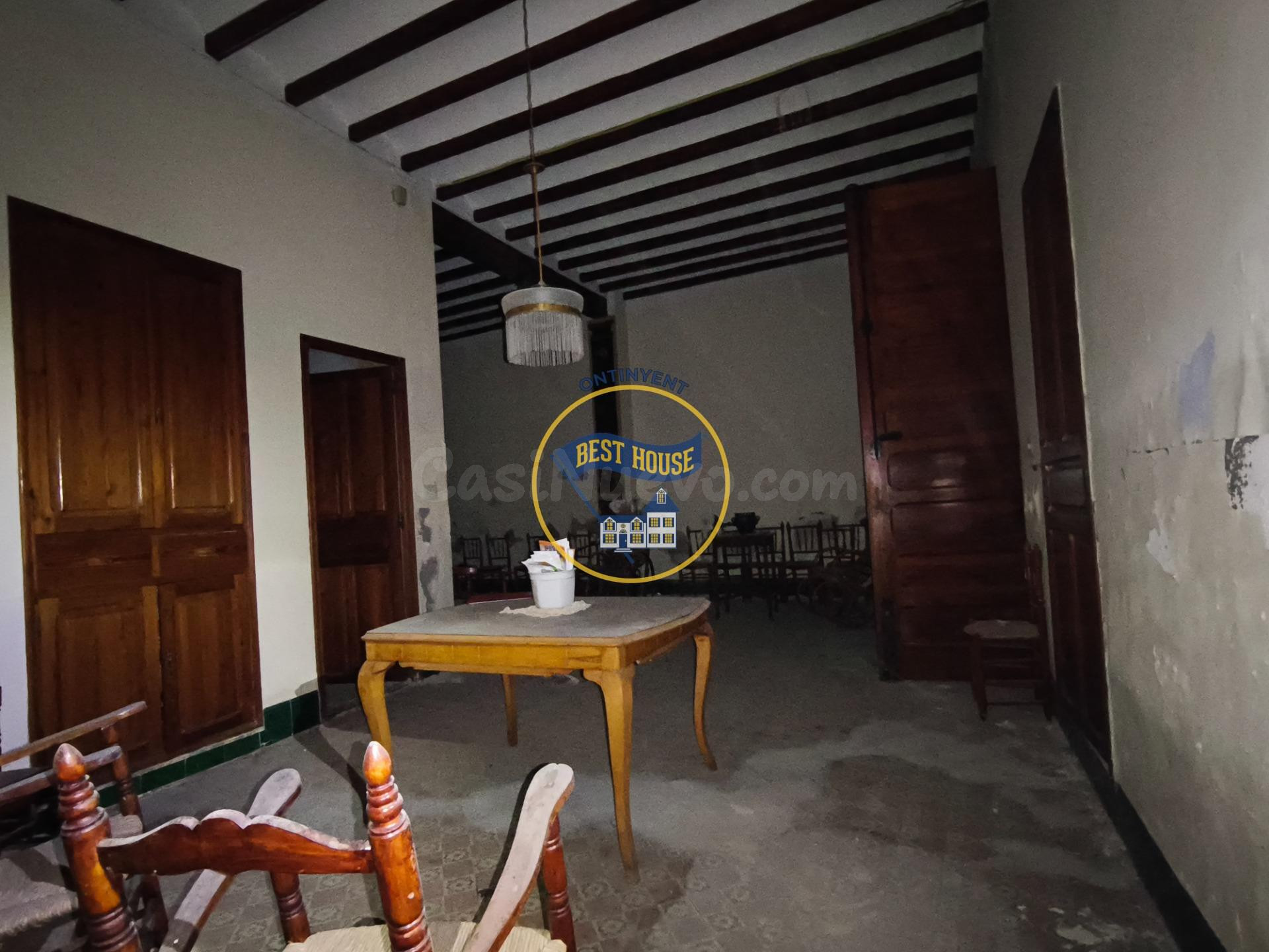 Atención Inversores!! Hermosa casa para reformar en el centr - foto 4