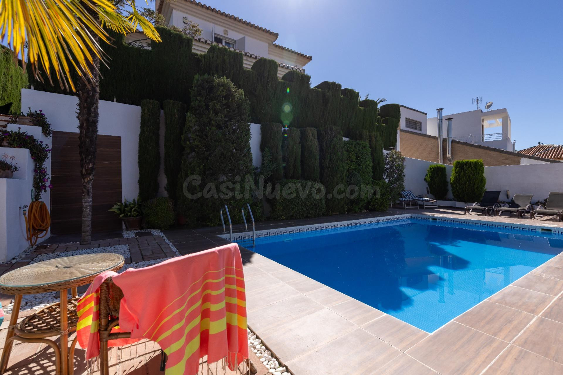 ✨ Espectacular chalet con piscina y vistas impresionantes - foto 3