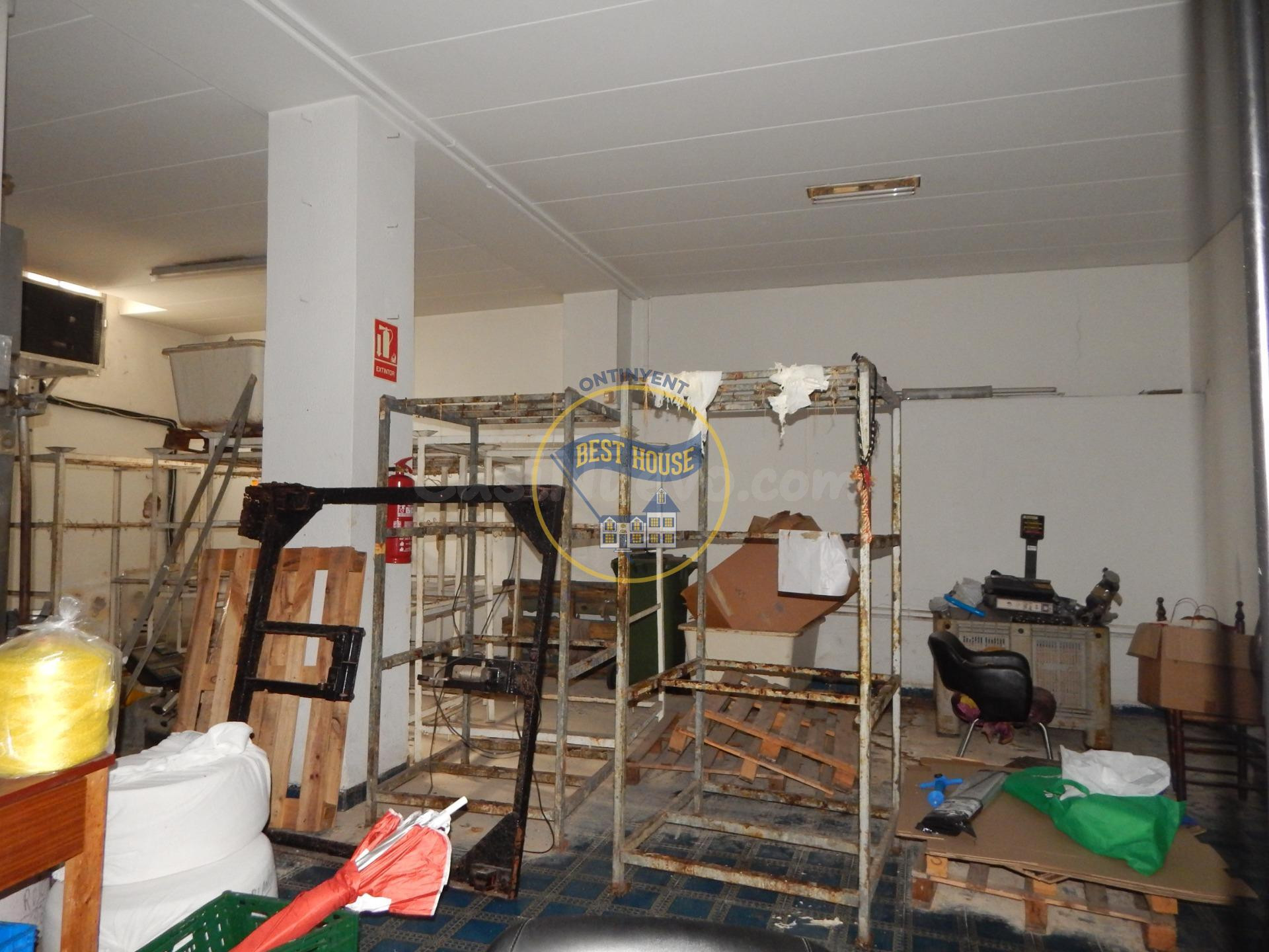 Amplio Local Comercial en Sant Josep, Ontinyent – Oportunida - foto 5