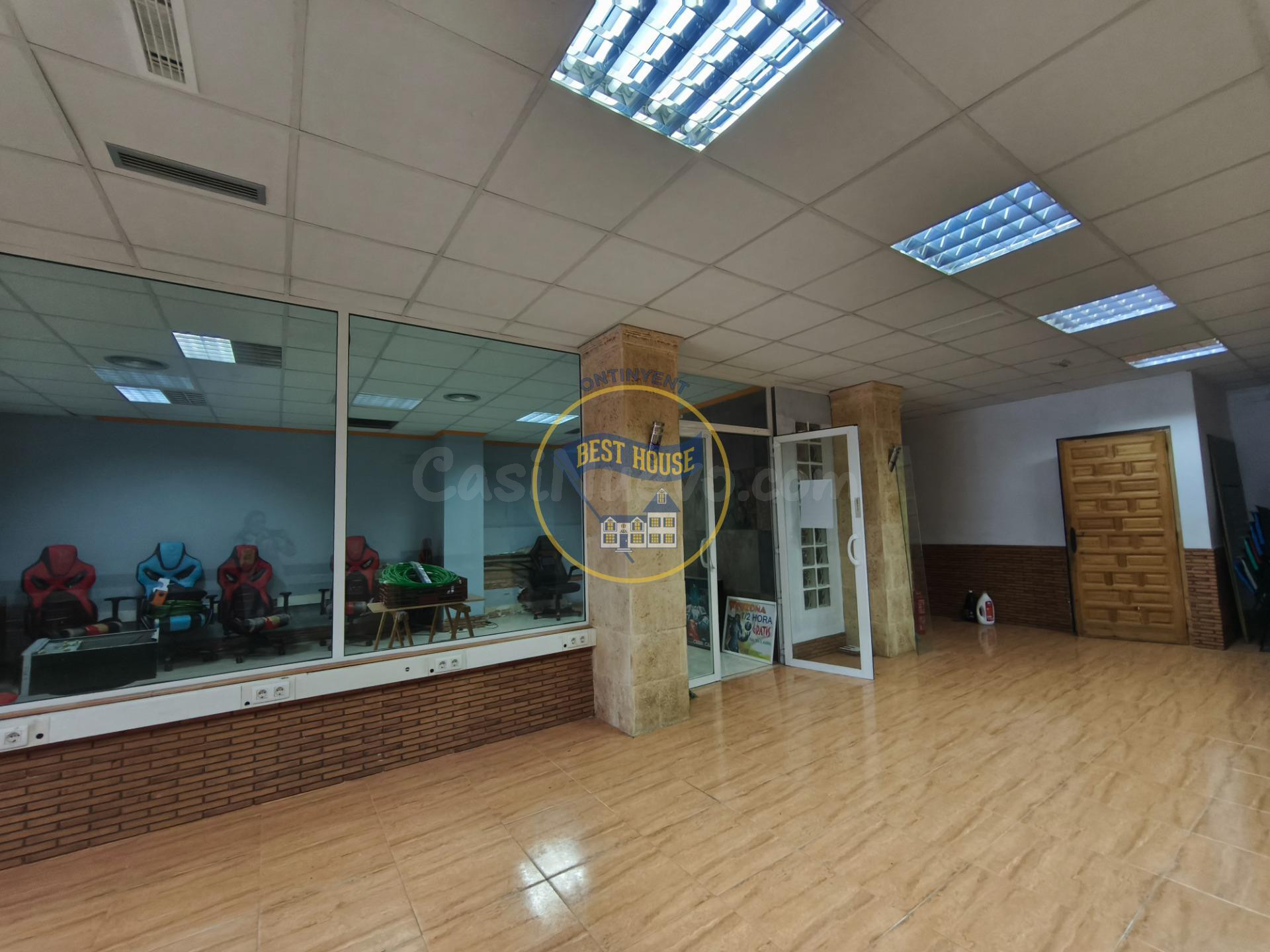 Local comercial (con salida de humos) en Zona comercial