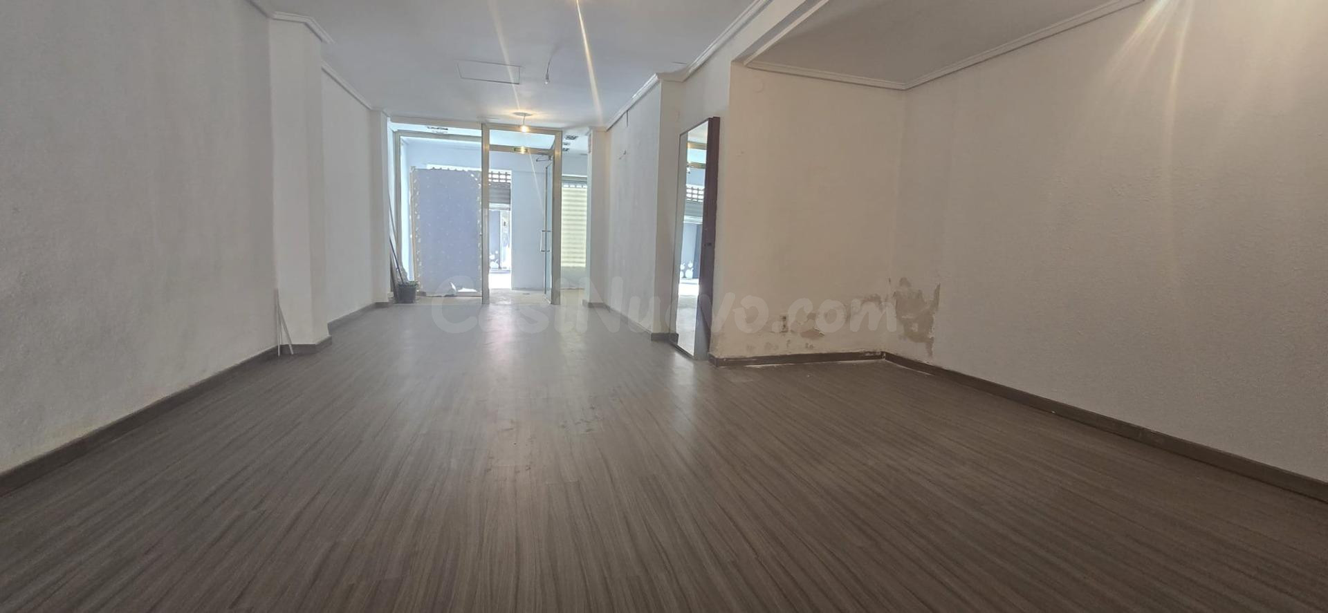Local comercial en venta en pleno centro de Lliria