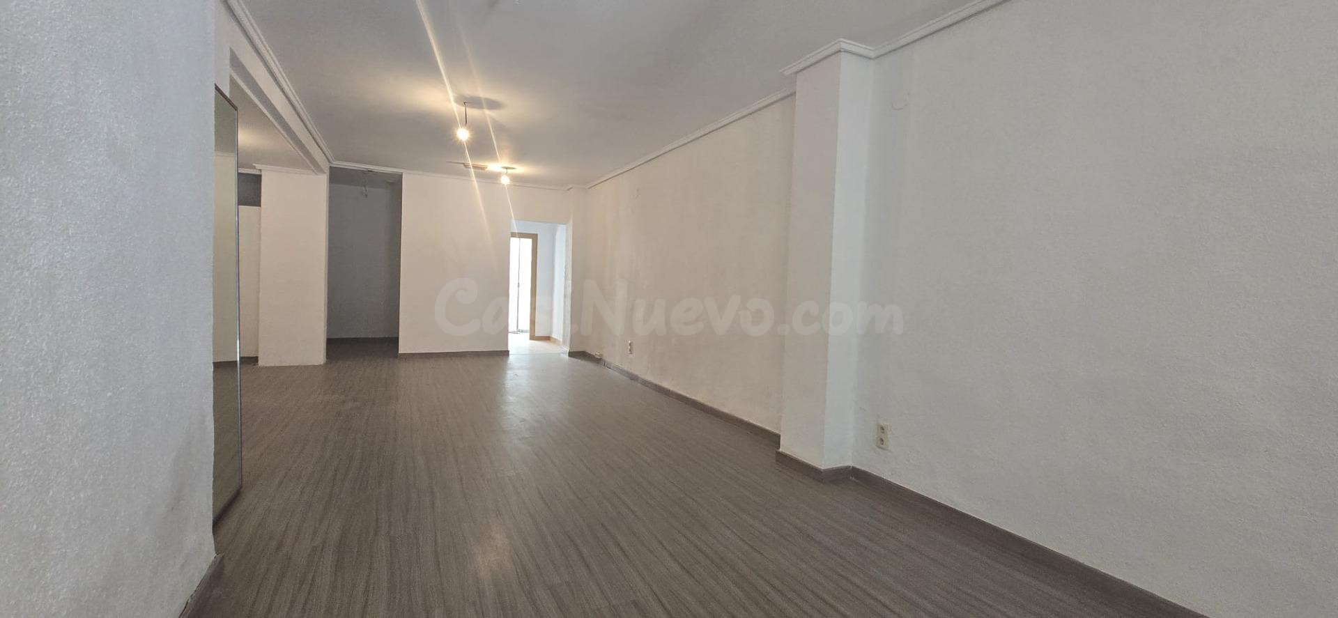 Local comercial en venta en pleno centro de Lliria - foto 4