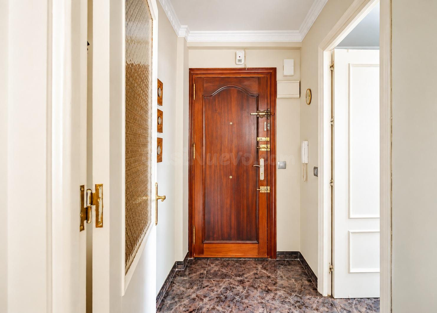 UNA VIVIENDA PARA VIVIRLA. UNA OPORTUNIDAD PARA VER SU POTEN - foto 2