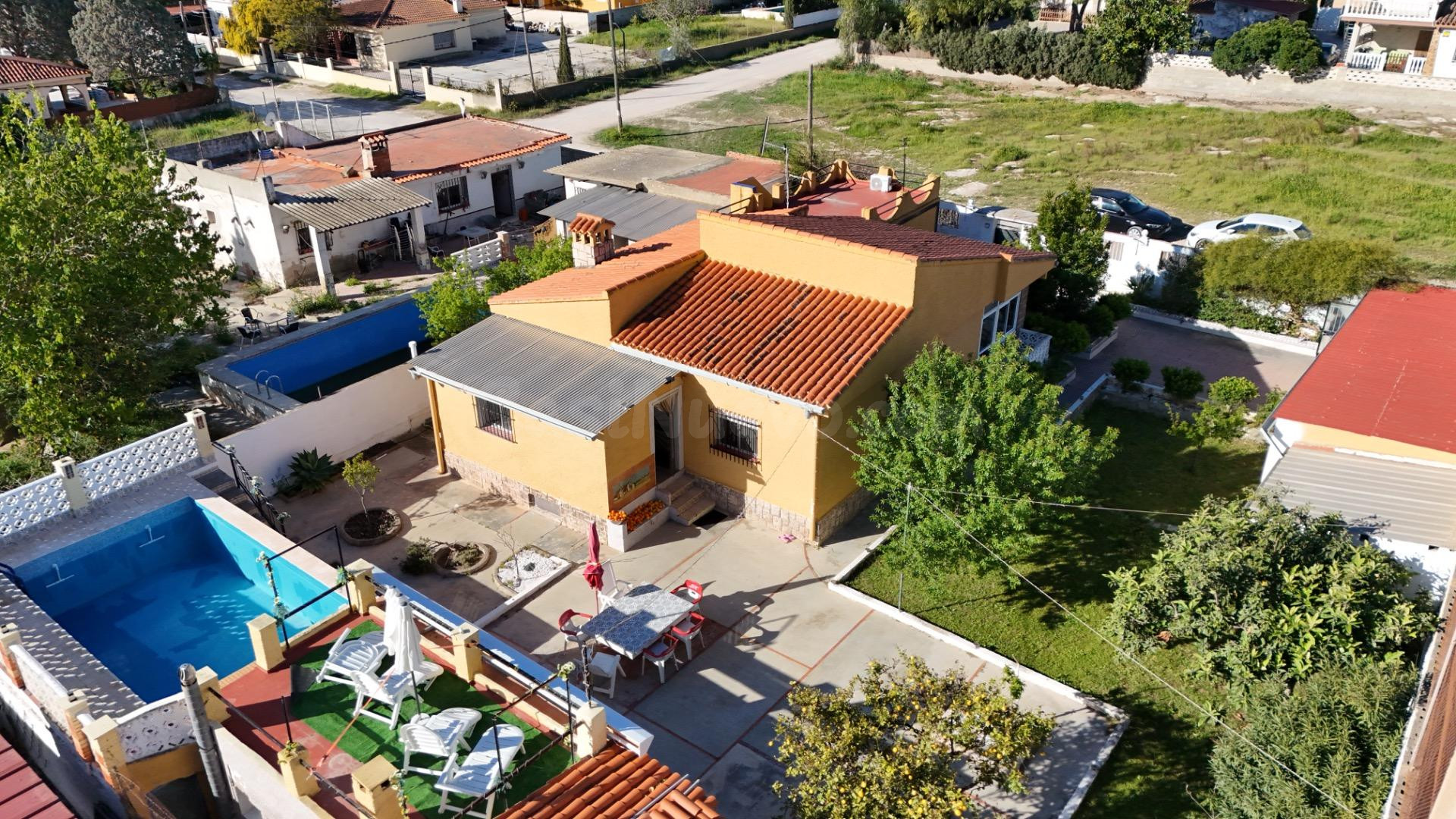 Chalet en venta Lliria a 2 km de la población. - foto 3